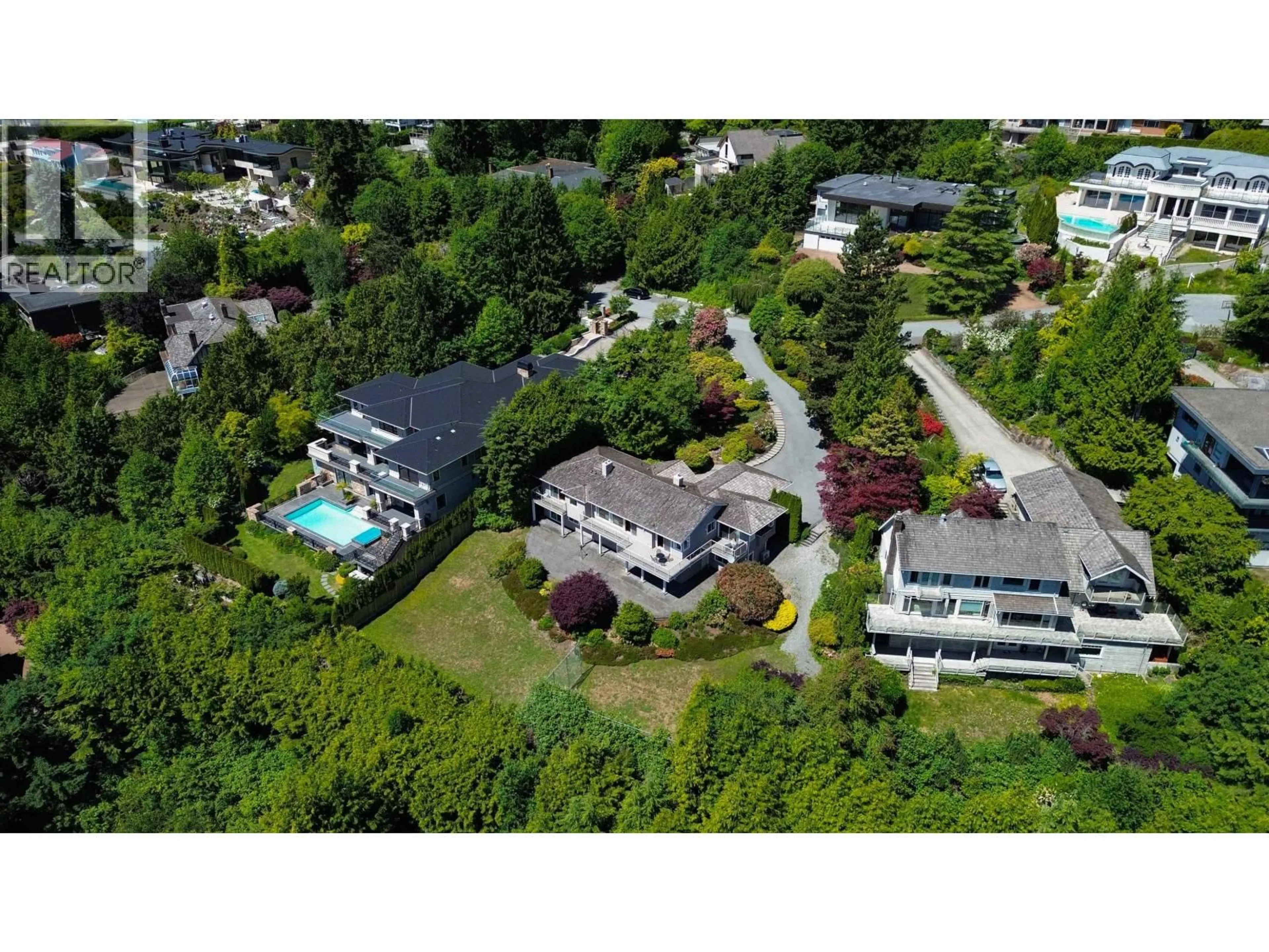 A pic from outside/outdoor area/front of a property/back of a property/a pic from drone, unknown for 1440 SANDHURST PLACE, West Vancouver British Columbia V7S2P3