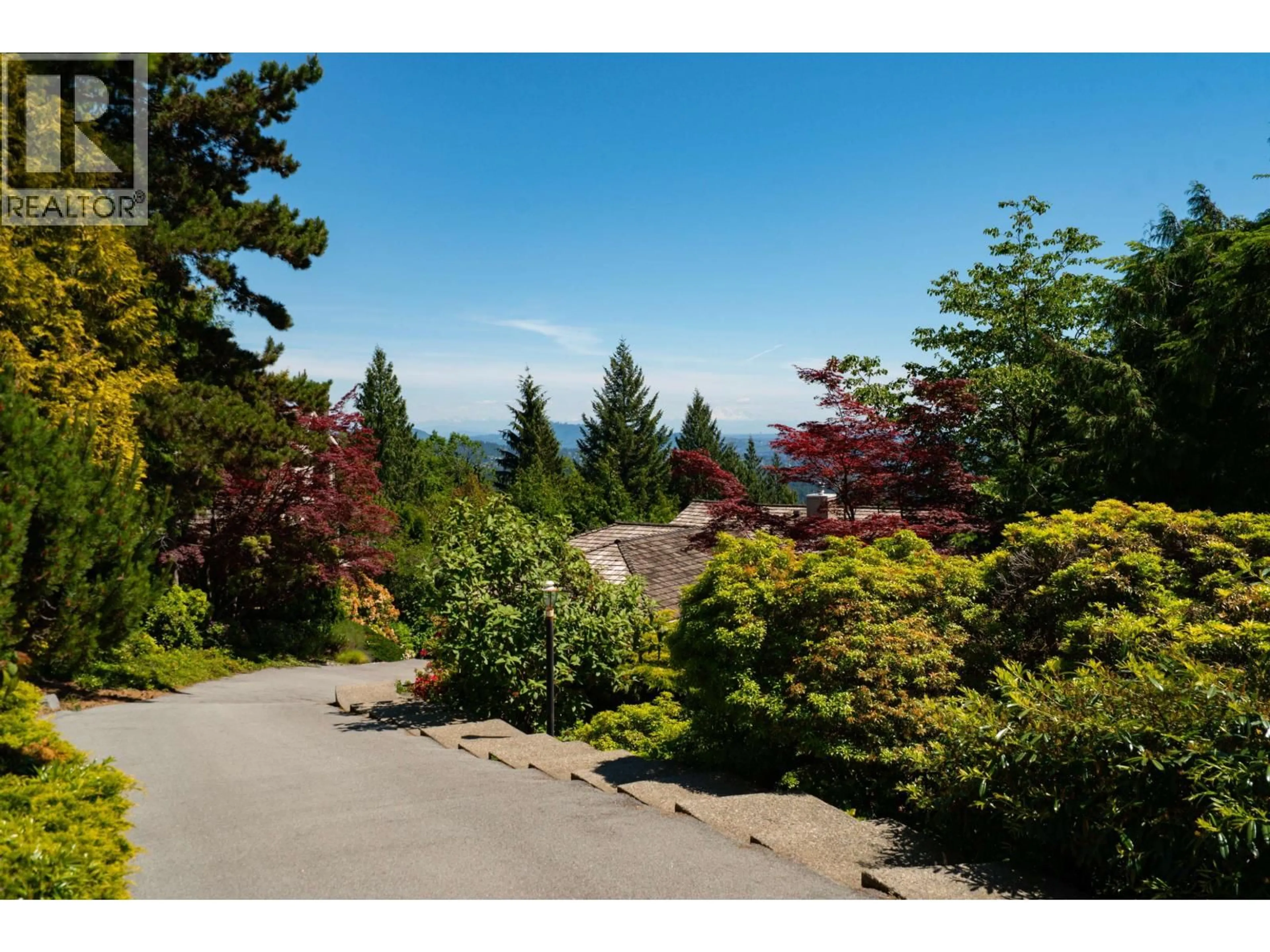 A pic from outside/outdoor area/front of a property/back of a property/a pic from drone, mountain view for 1440 SANDHURST PLACE, West Vancouver British Columbia V7S2P3