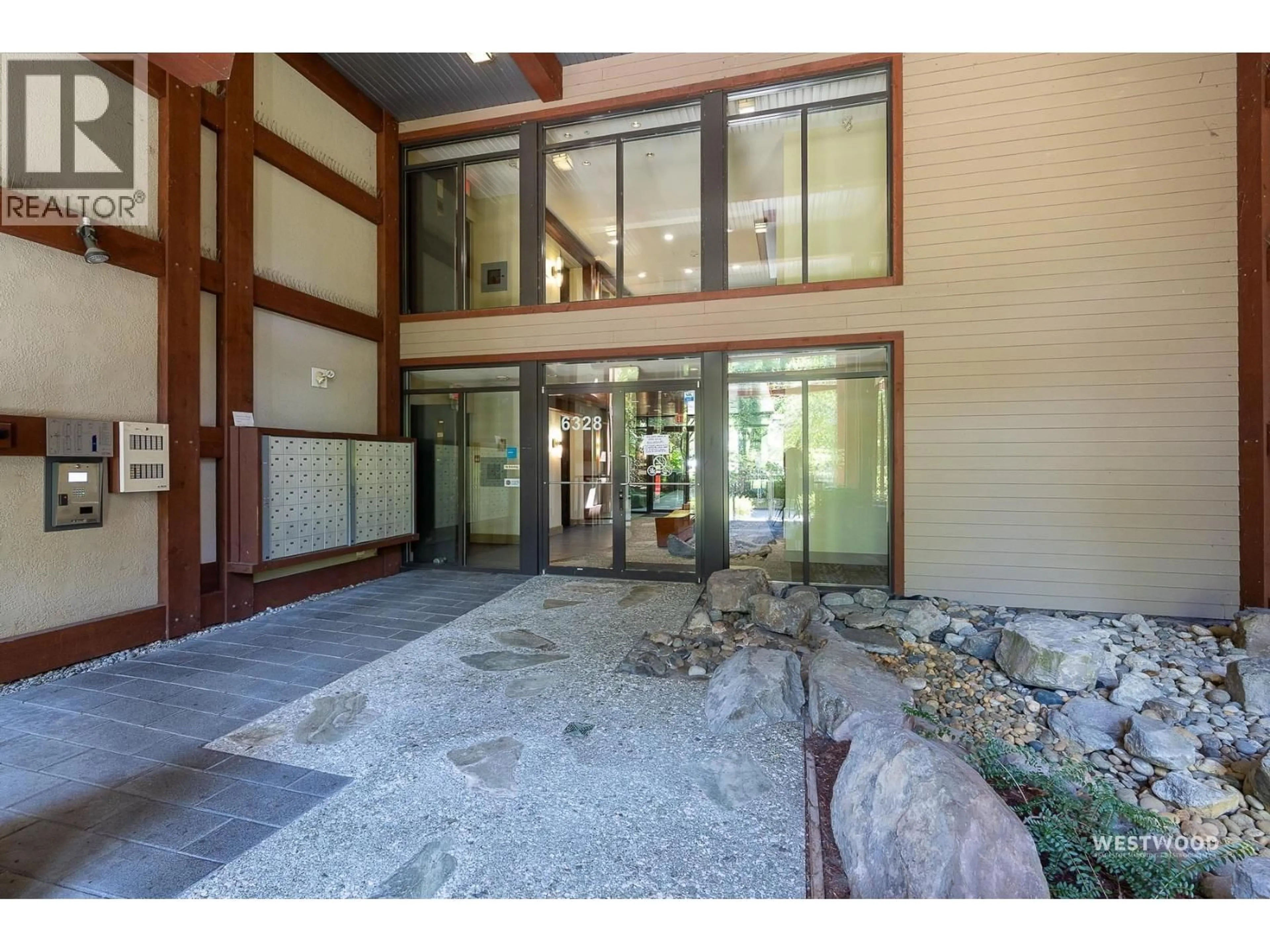 Indoor foyer for 107 - 6328 LARKIN DRIVE, Vancouver British Columbia V6T2K2