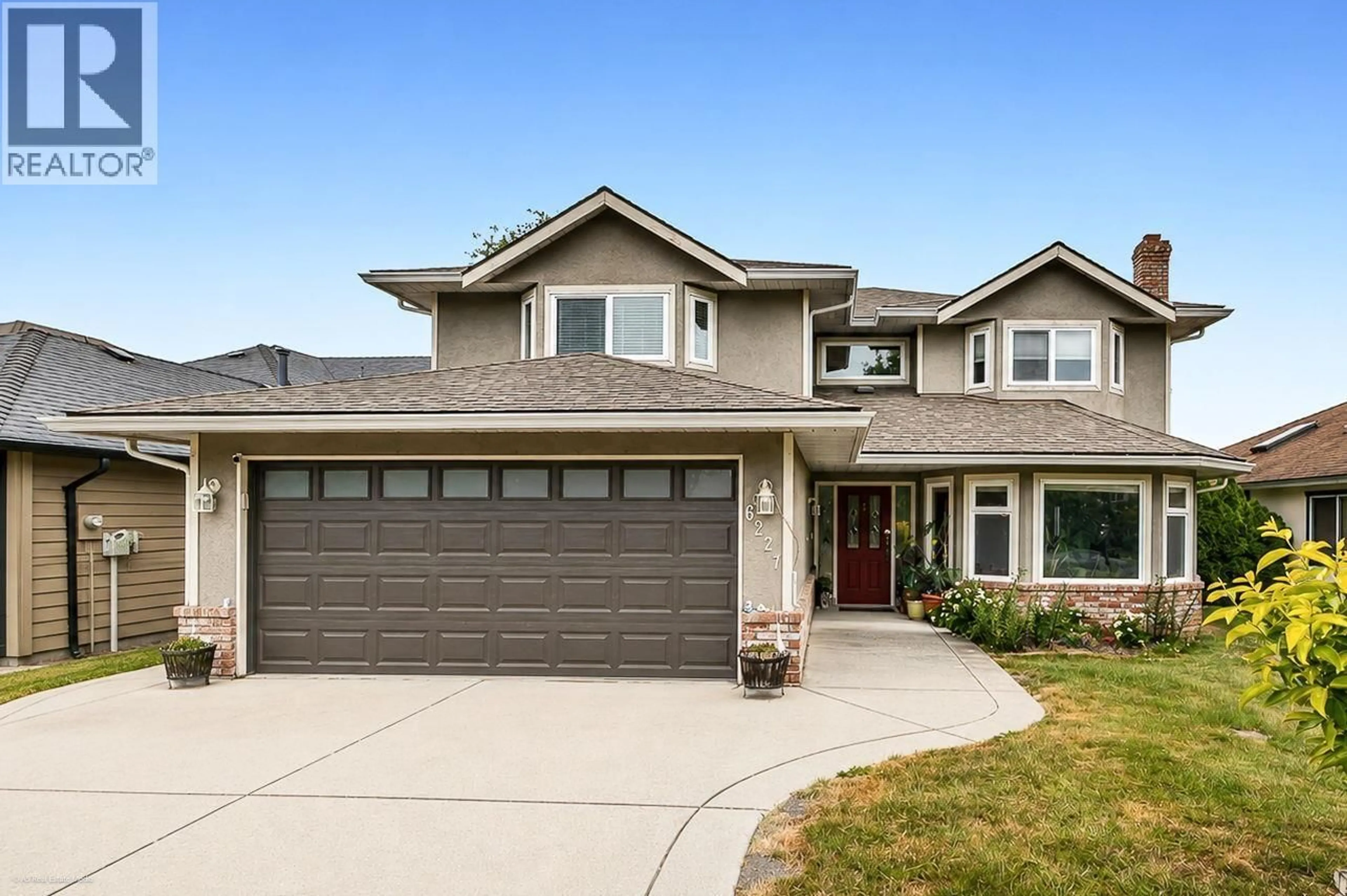 Home with vinyl exterior material, street for 6227 CRESCENT PLACE, Delta British Columbia V4K4V2