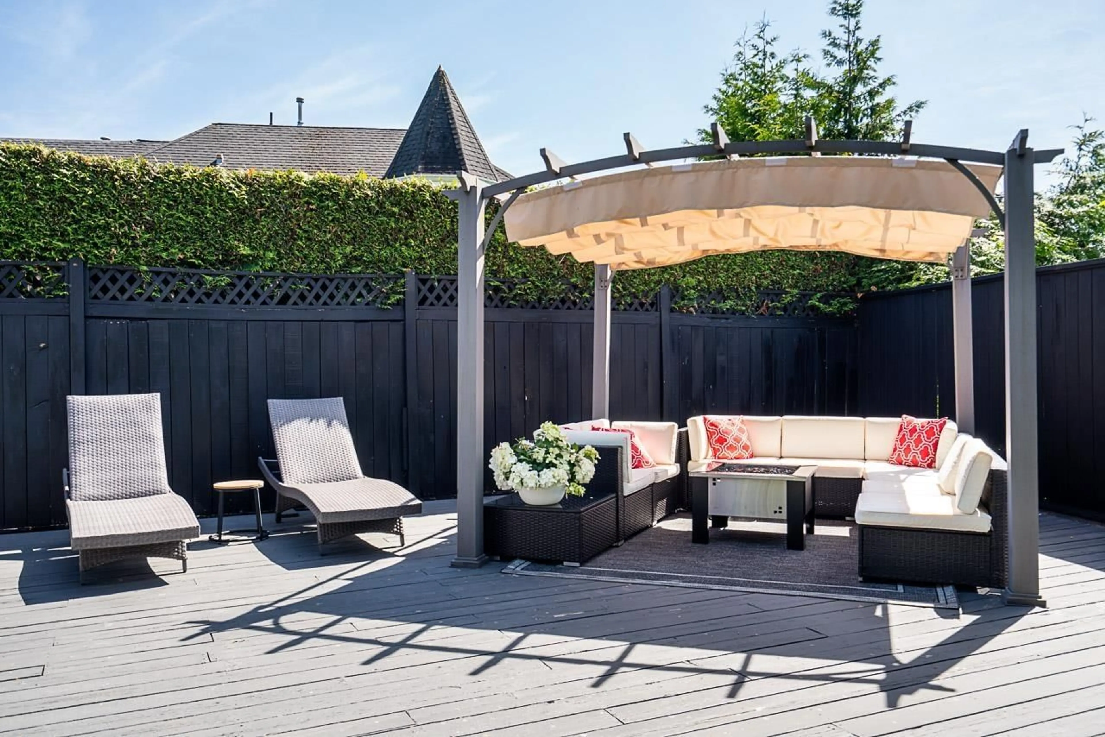 Patio, street for 1429 133A STREET, Surrey British Columbia V4A6A2