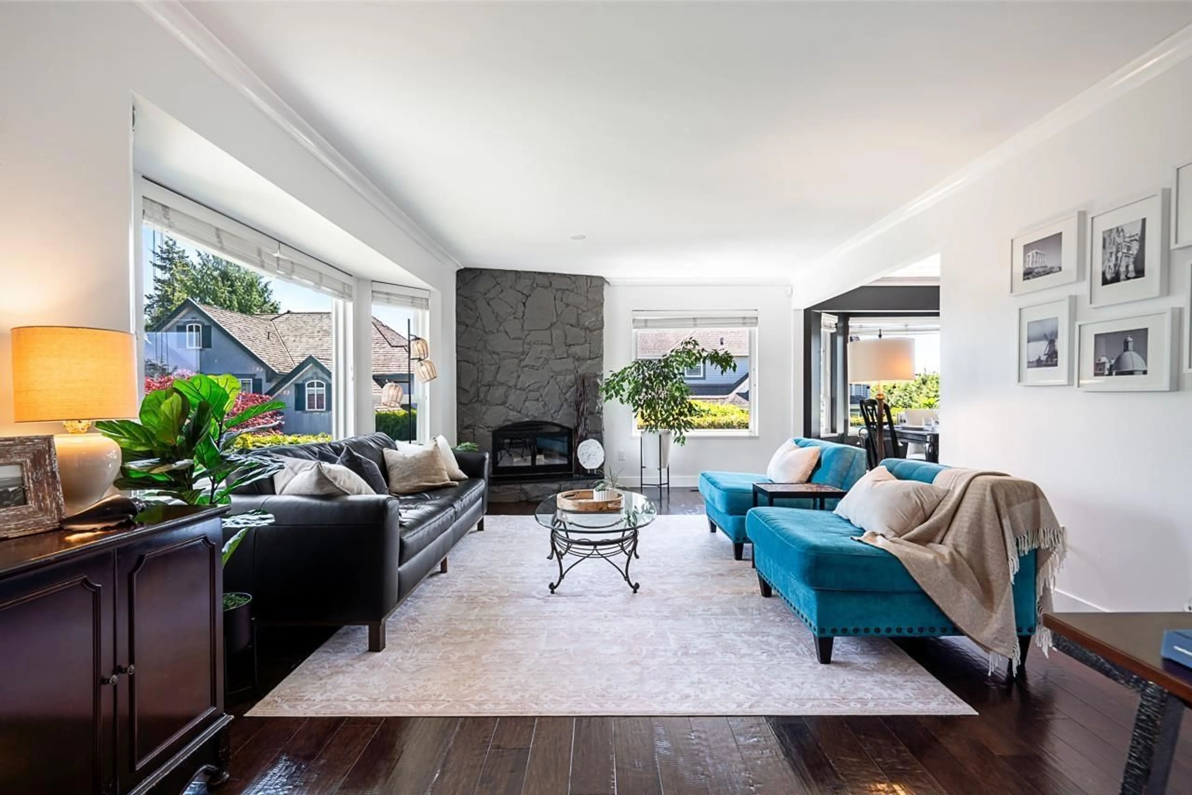 Living room with furniture, unknown for 1429 133A STREET, Surrey British Columbia V4A6A2