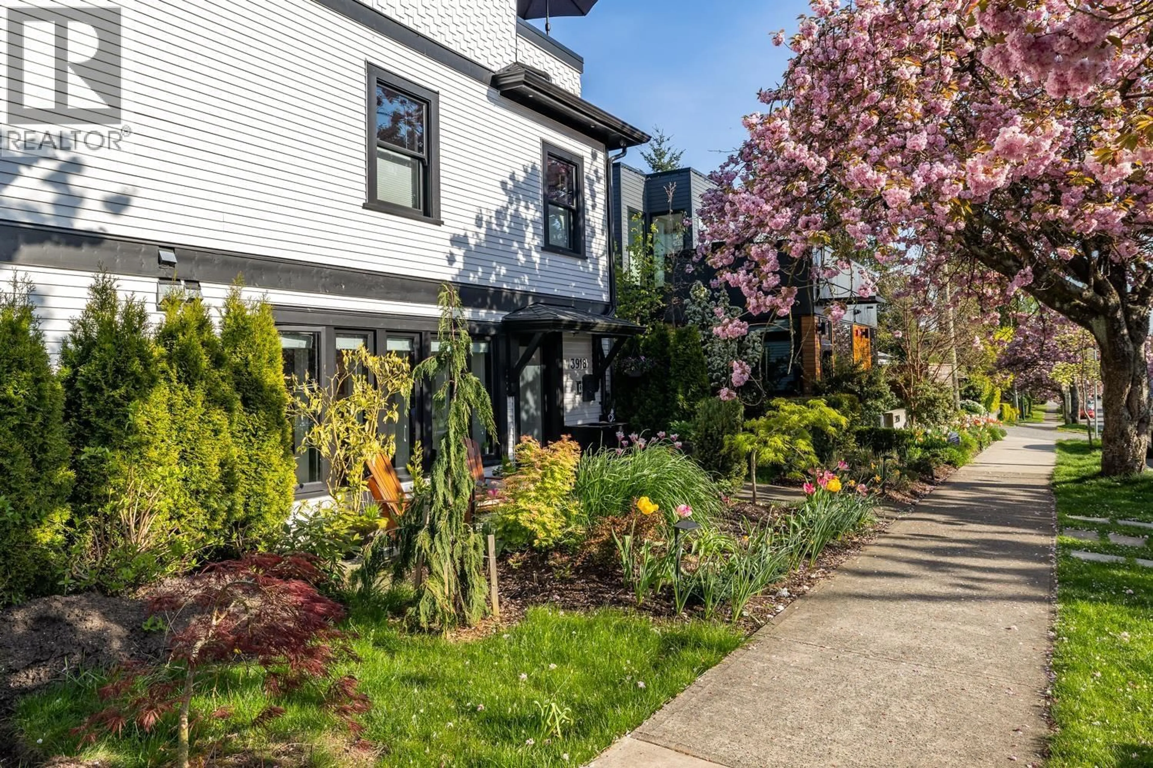 Unknown for 3918 CAROLINA STREET, Vancouver British Columbia V5V1X8