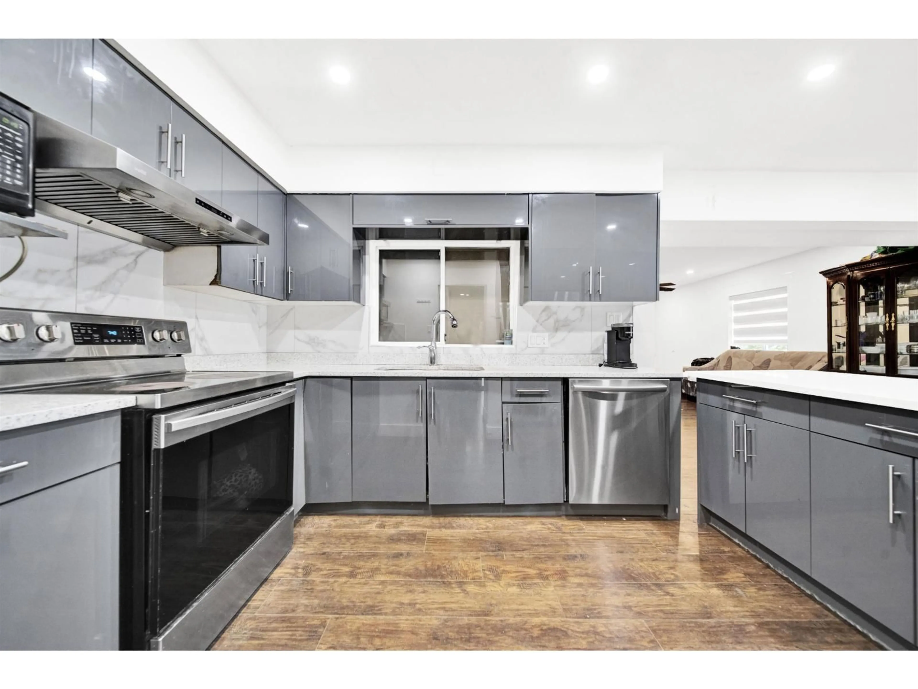 Unknown for 10231 SEMIAHMOO ROAD, Surrey British Columbia V3T3N5