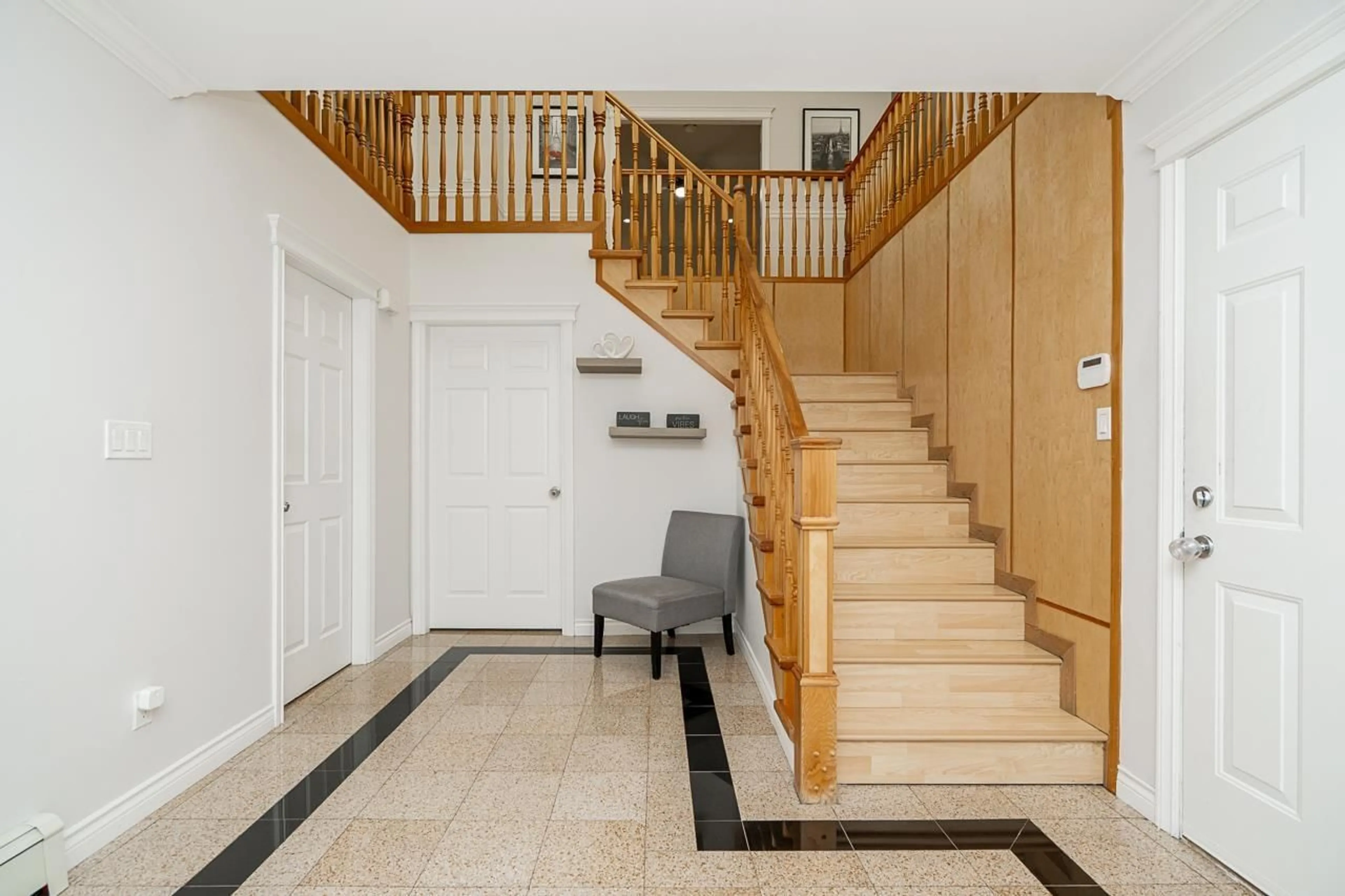 Indoor foyer for 12773 90 AVENUE NORTH, Surrey British Columbia V3W3X9