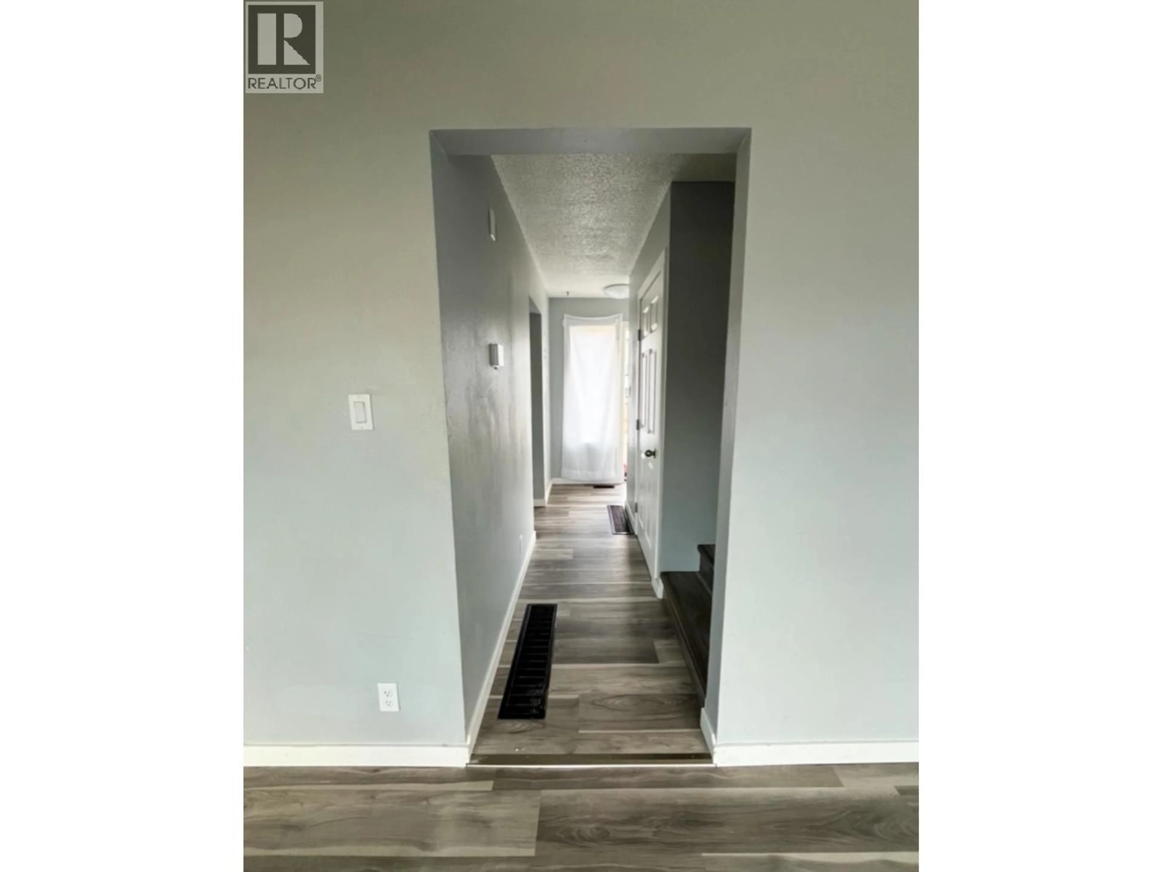 Indoor entryway for 18 - 2007 UPLAND STREET, Prince George British Columbia V2L5B3