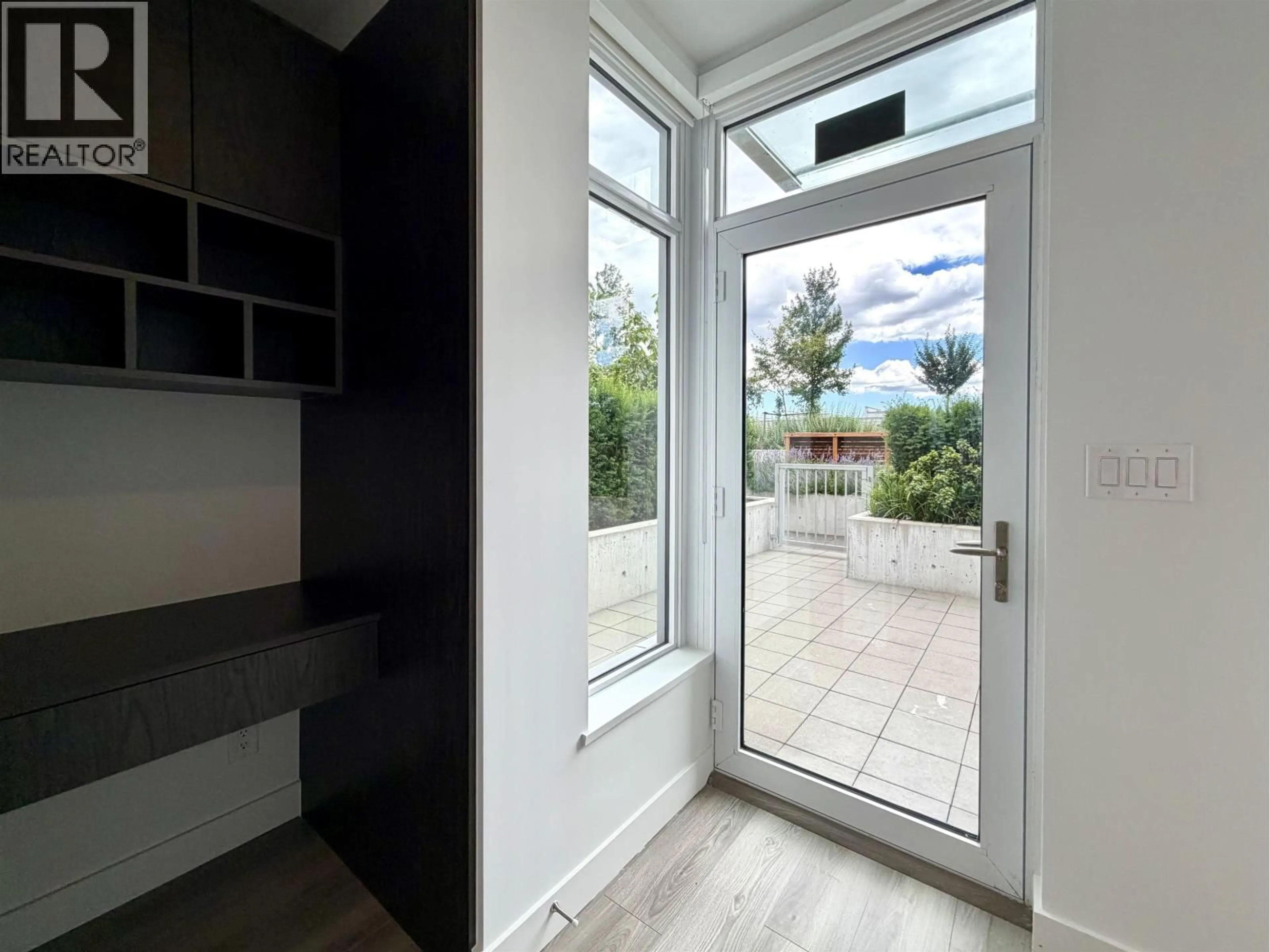 Indoor entryway for 311 - 2381 BETA AVENUE, Burnaby British Columbia V5C0P7
