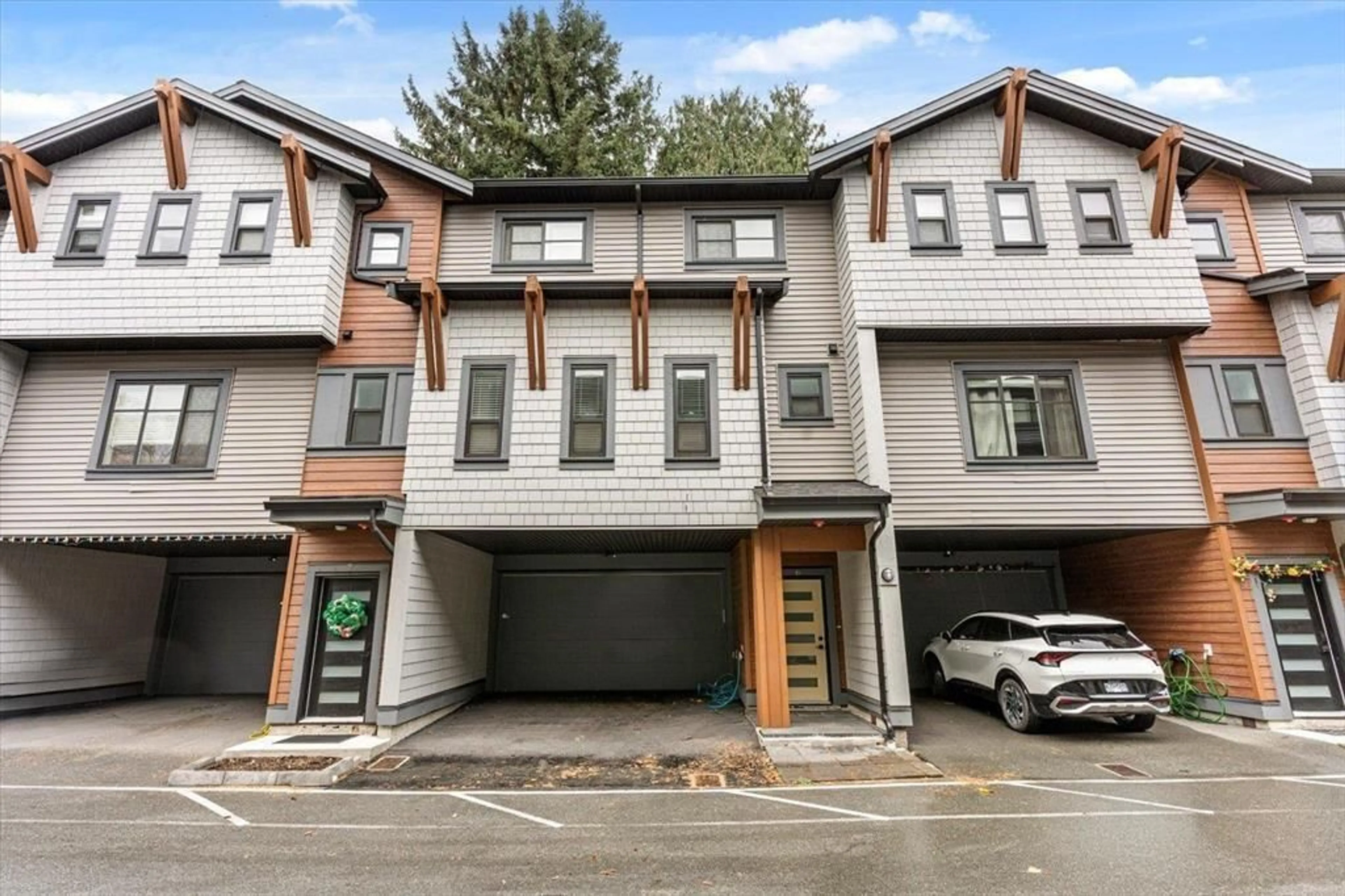 Unknown for 6 - 45608 BERNARD AVENUE, Chilliwack British Columbia V2P1H8