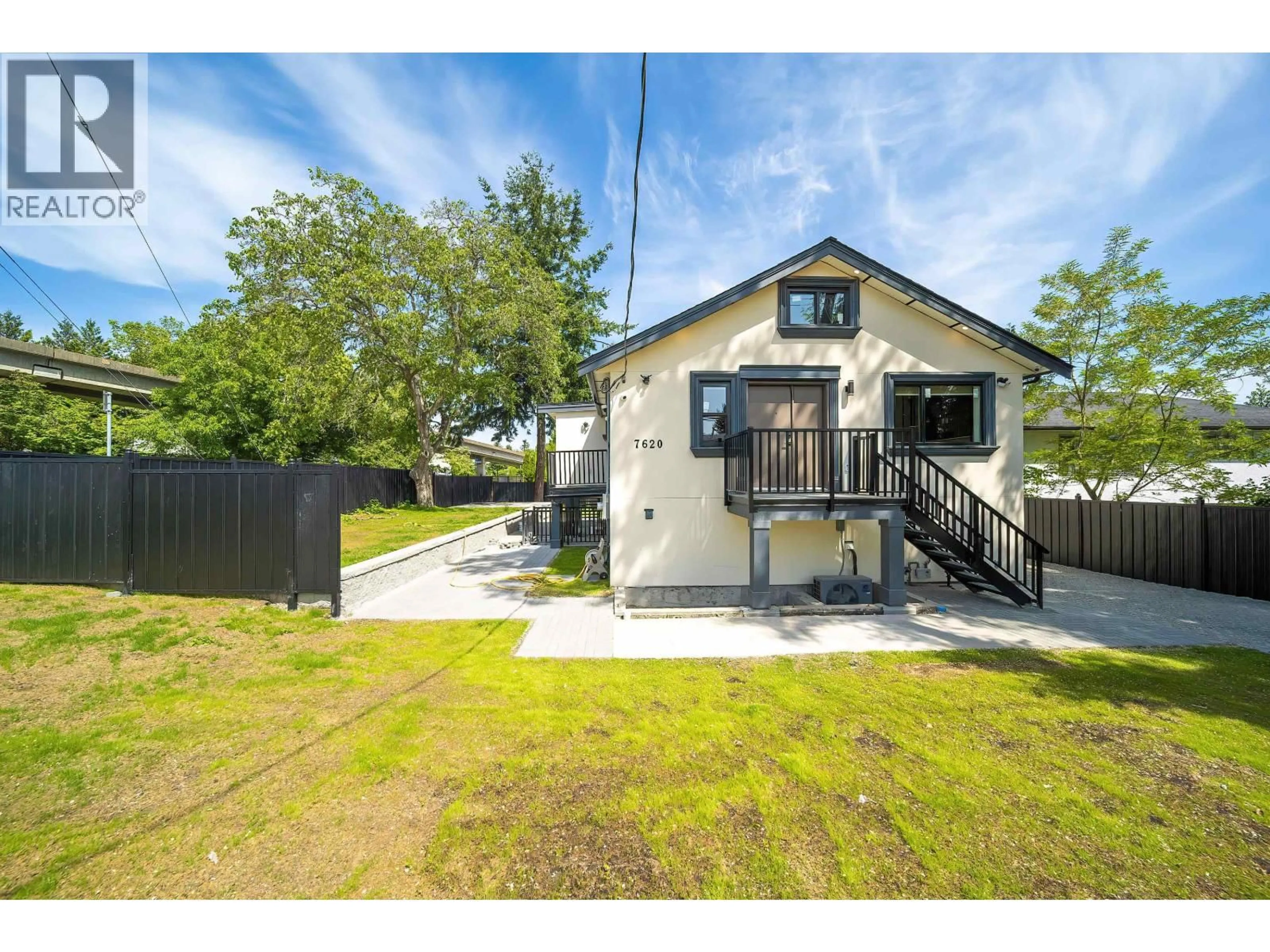 A pic from outside/outdoor area/front of a property/back of a property/a pic from drone, street for 7620 GILLEY AVENUE, Burnaby British Columbia V5J4X8