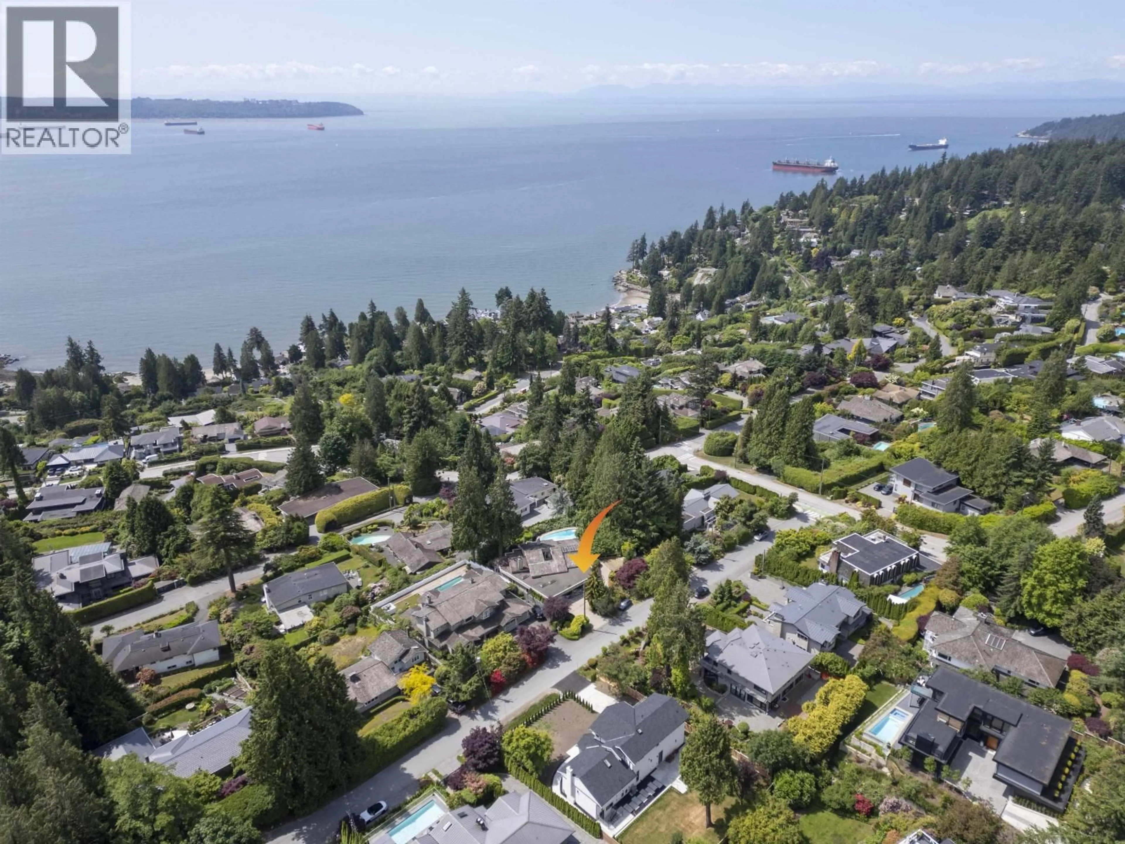A pic from outside/outdoor area/front of a property/back of a property/a pic from drone, water/lake/river/ocean view for 3180 WESTMOUNT PLACE, Vancouver British Columbia V7V3G3