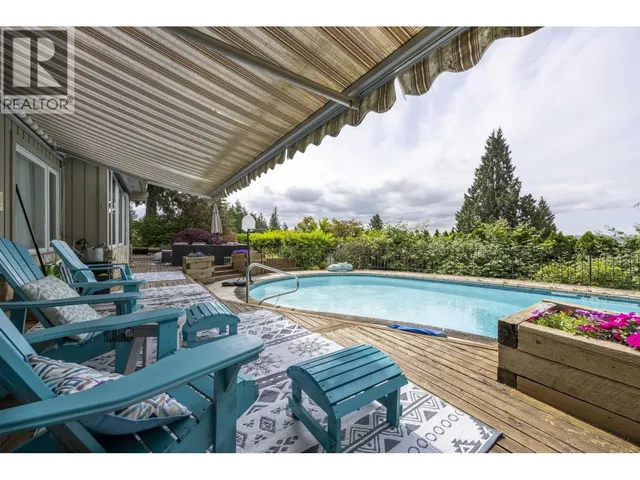3180 WESTMOUNT PLACE, West Vancouver 2