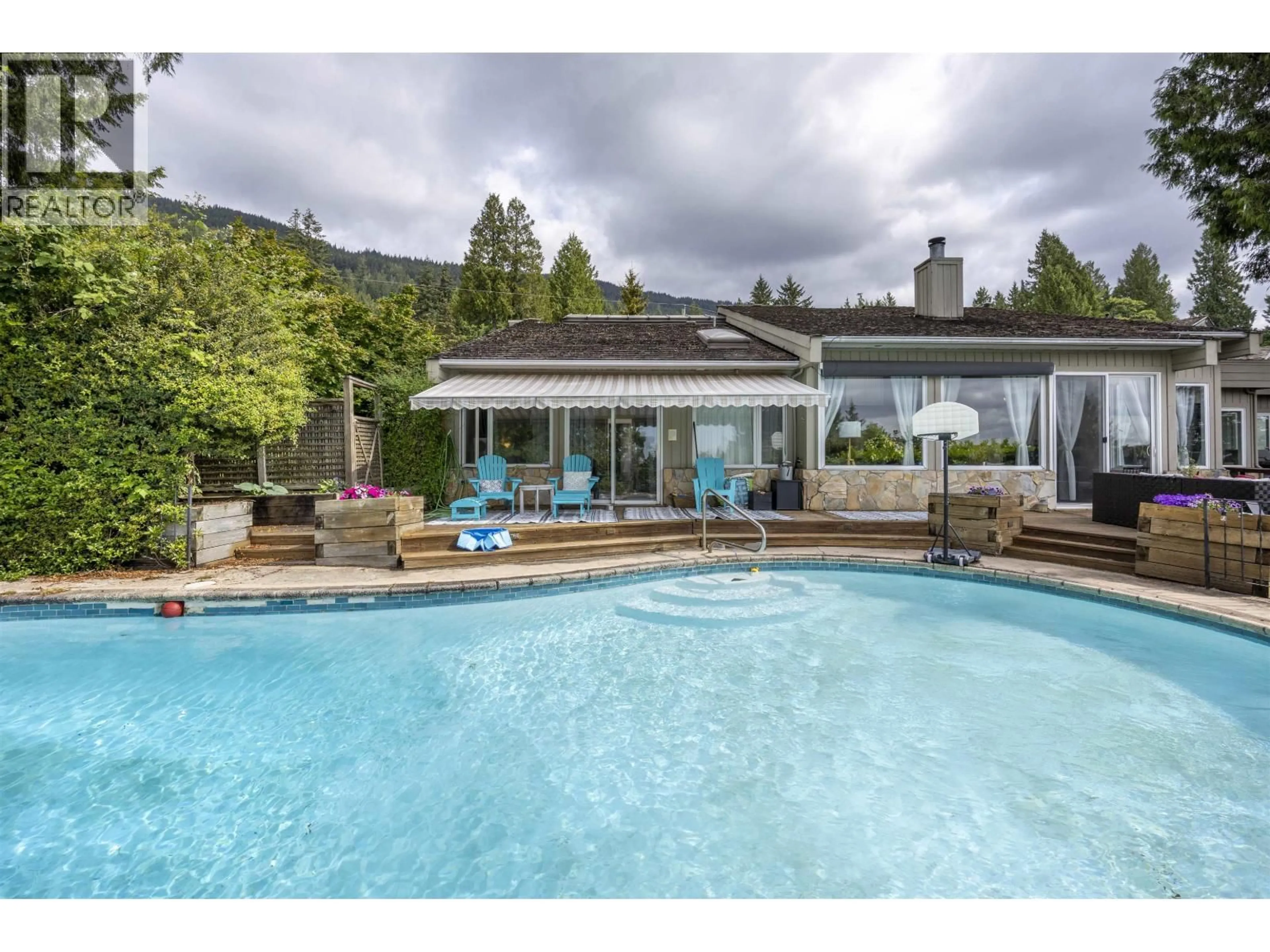 Pool for 3180 WESTMOUNT PLACE, Vancouver British Columbia V7V3G3