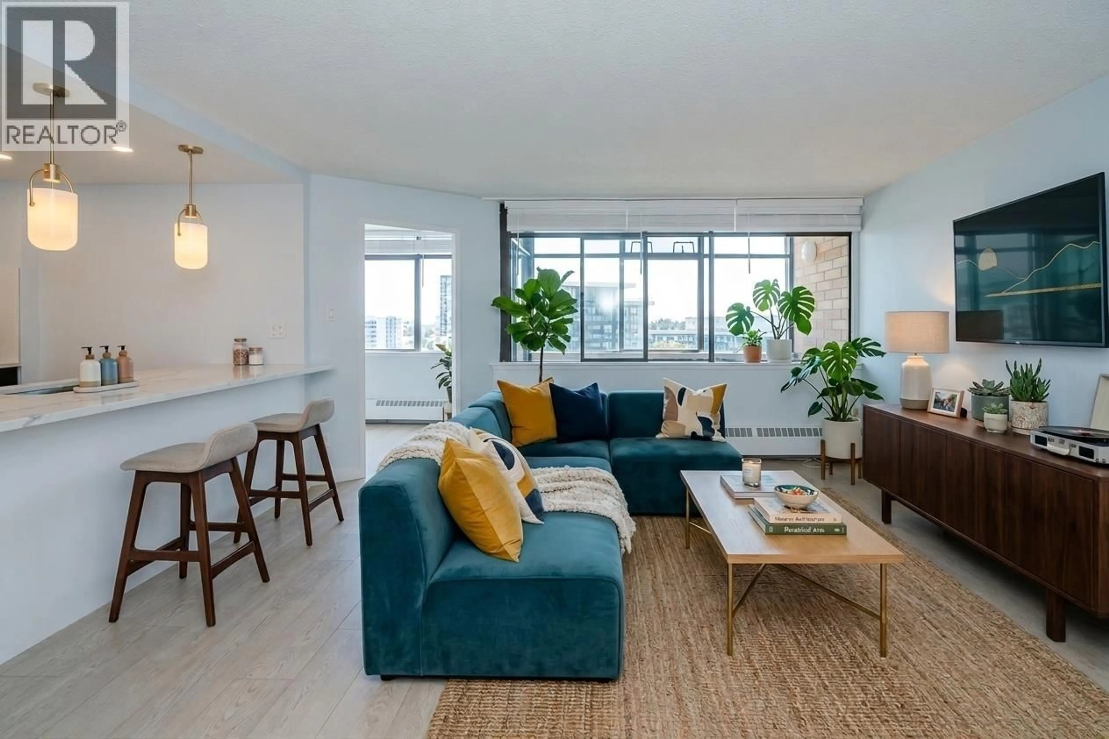 Living room with furniture, unknown for 1504 - 6631 MINORU BOULEVARD, Richmond British Columbia V6Y1Z1