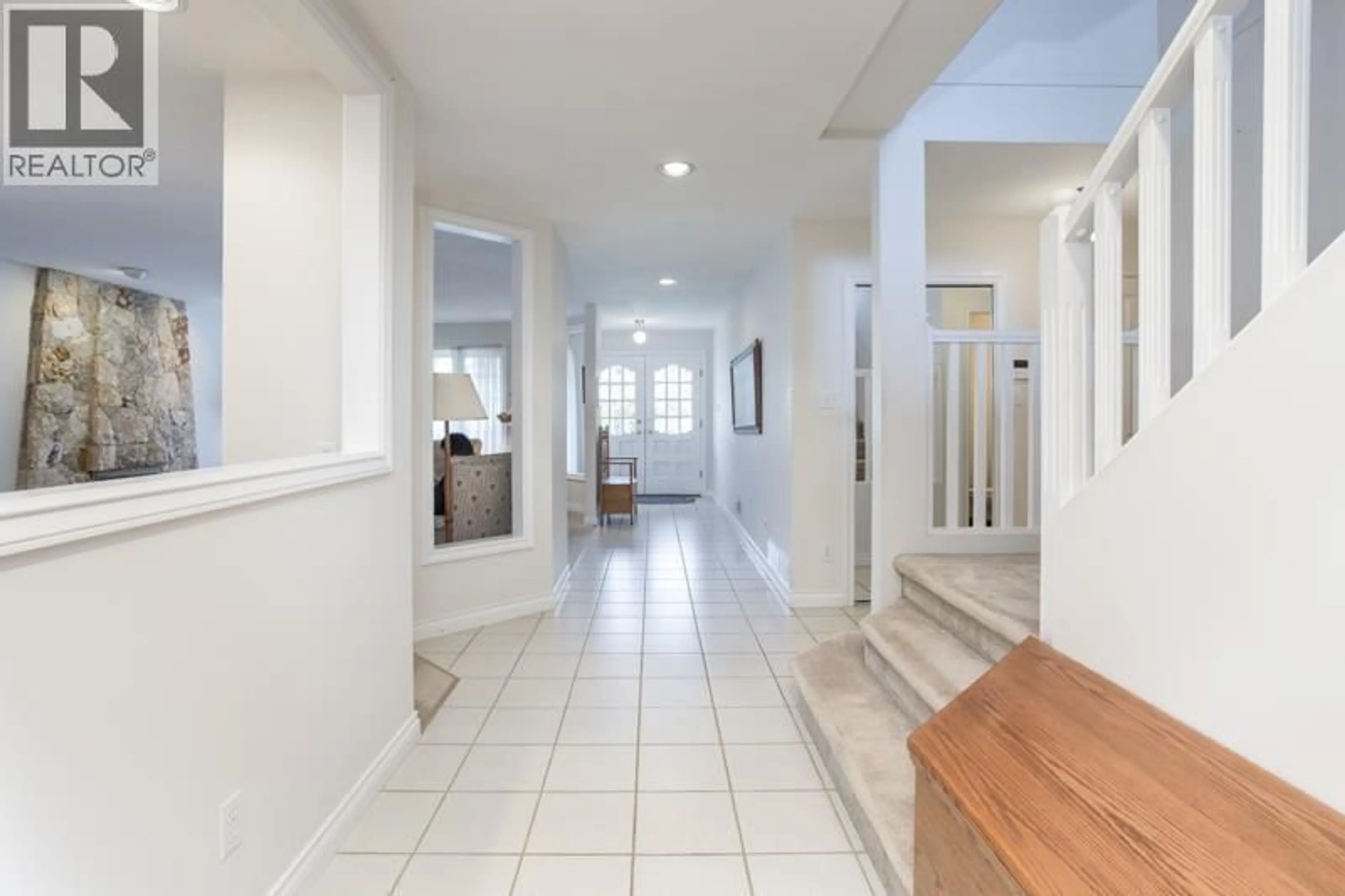 Indoor foyer for 12431 ALLIANCE DRIVE, Richmond British Columbia V7E6J2