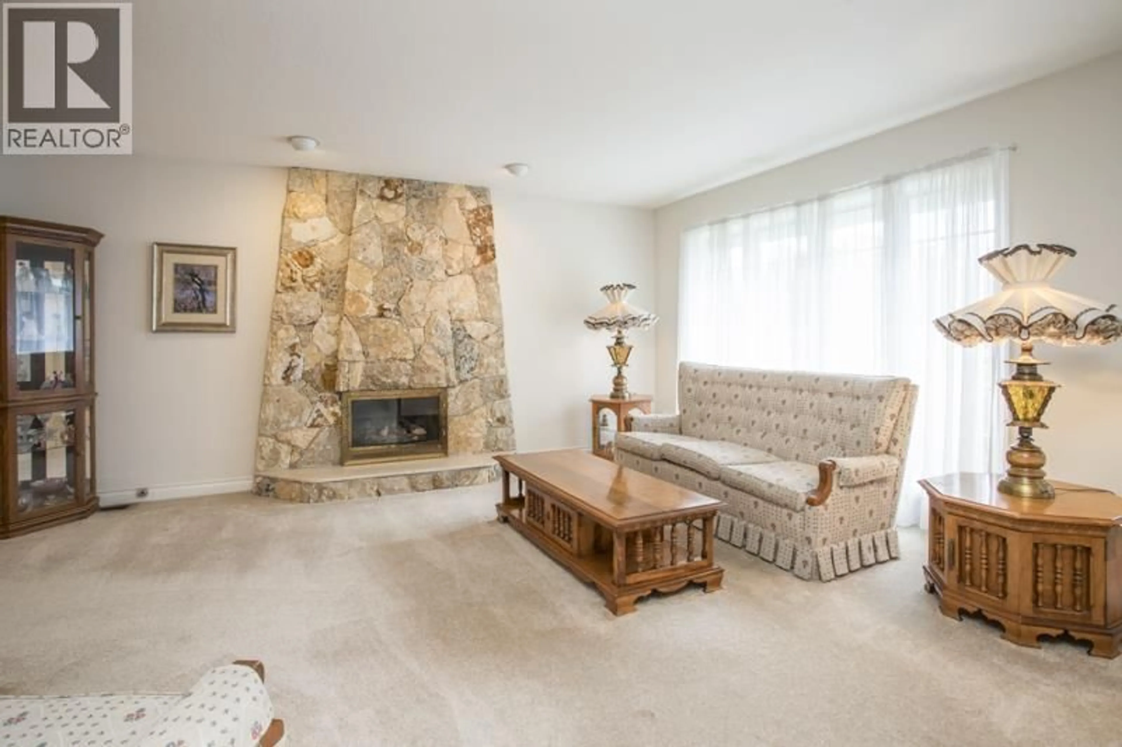 Living room with furniture, unknown for 12431 ALLIANCE DRIVE, Richmond British Columbia V7E6J2