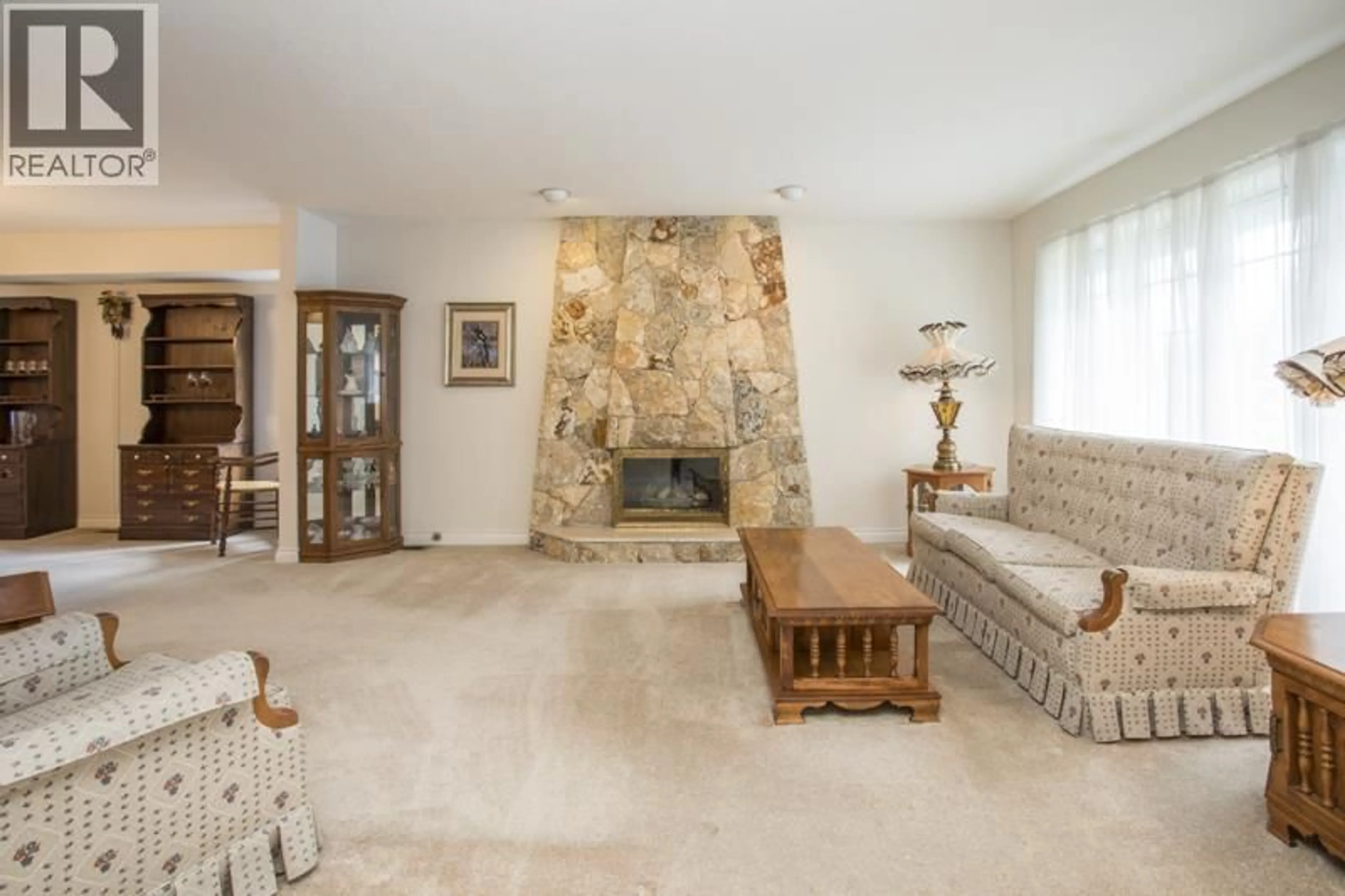 Living room with furniture, ceramic/tile floor for 12431 ALLIANCE DRIVE, Richmond British Columbia V7E6J2