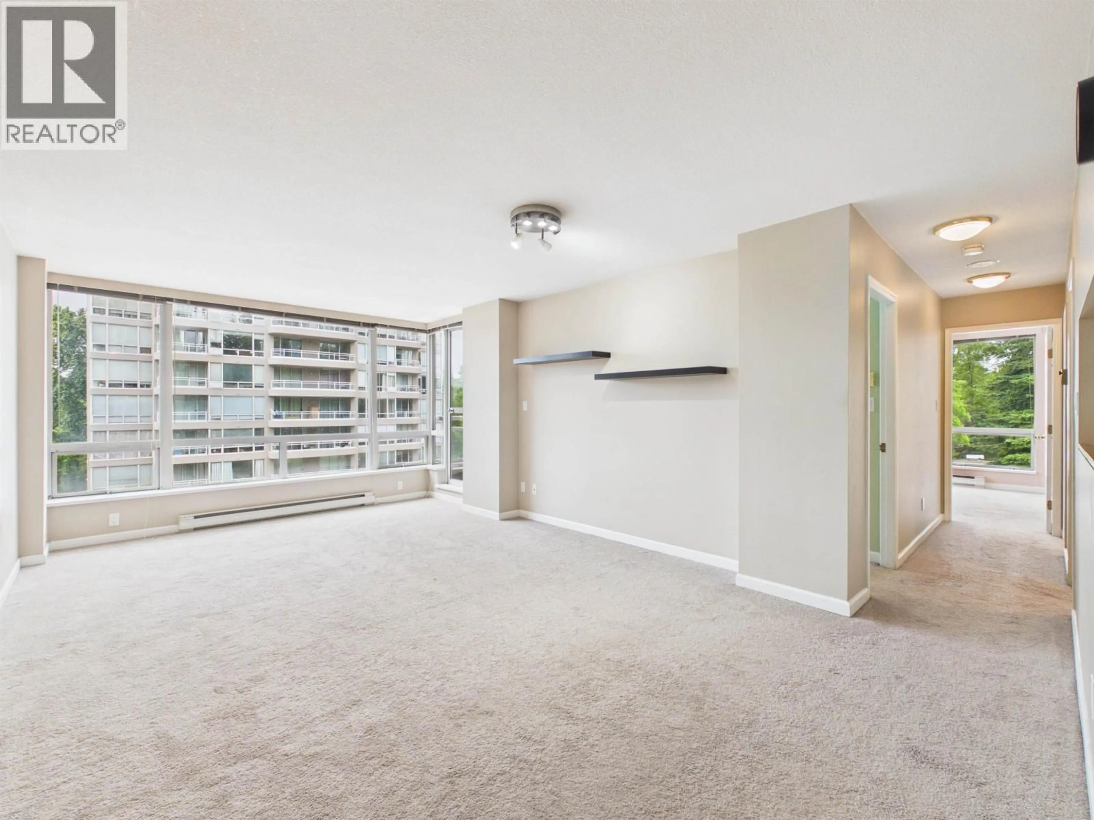 A pic of a room for 402 - 9633 MANCHESTER DRIVE, Burnaby British Columbia V3N4Y9