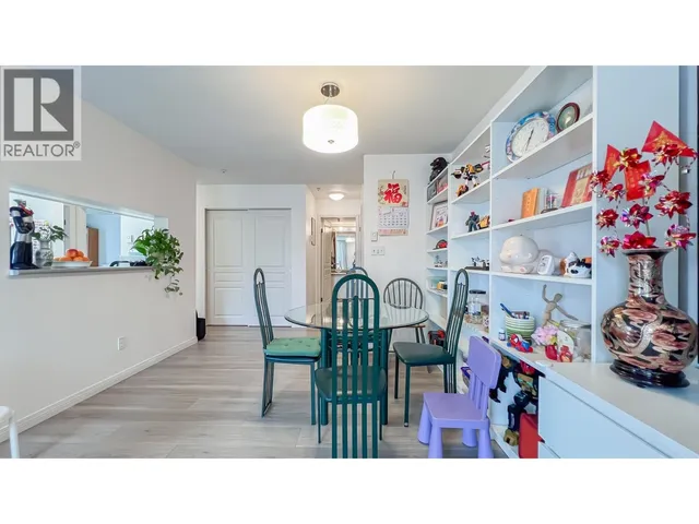 205 - 8430 JELLICOE STREET, Vancouver 5