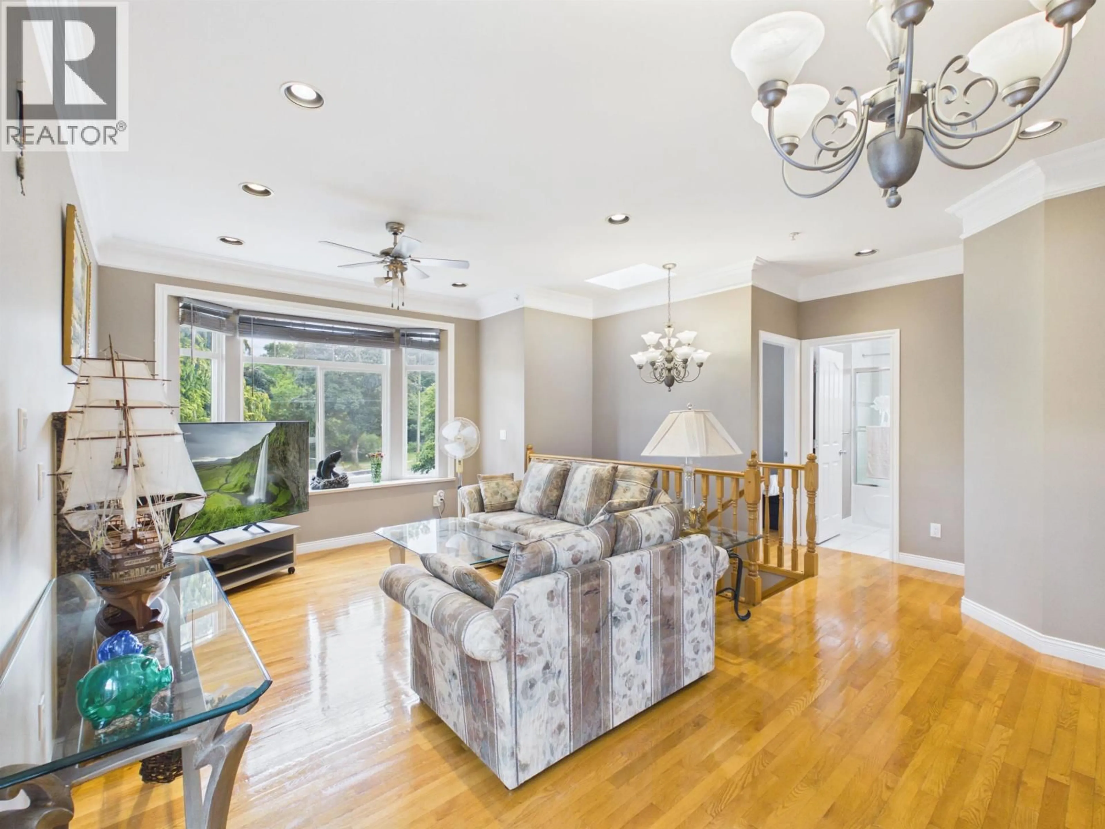 Living room with furniture, unknown for 3281 RENFREW STREET, Vancouver British Columbia V5M3L2