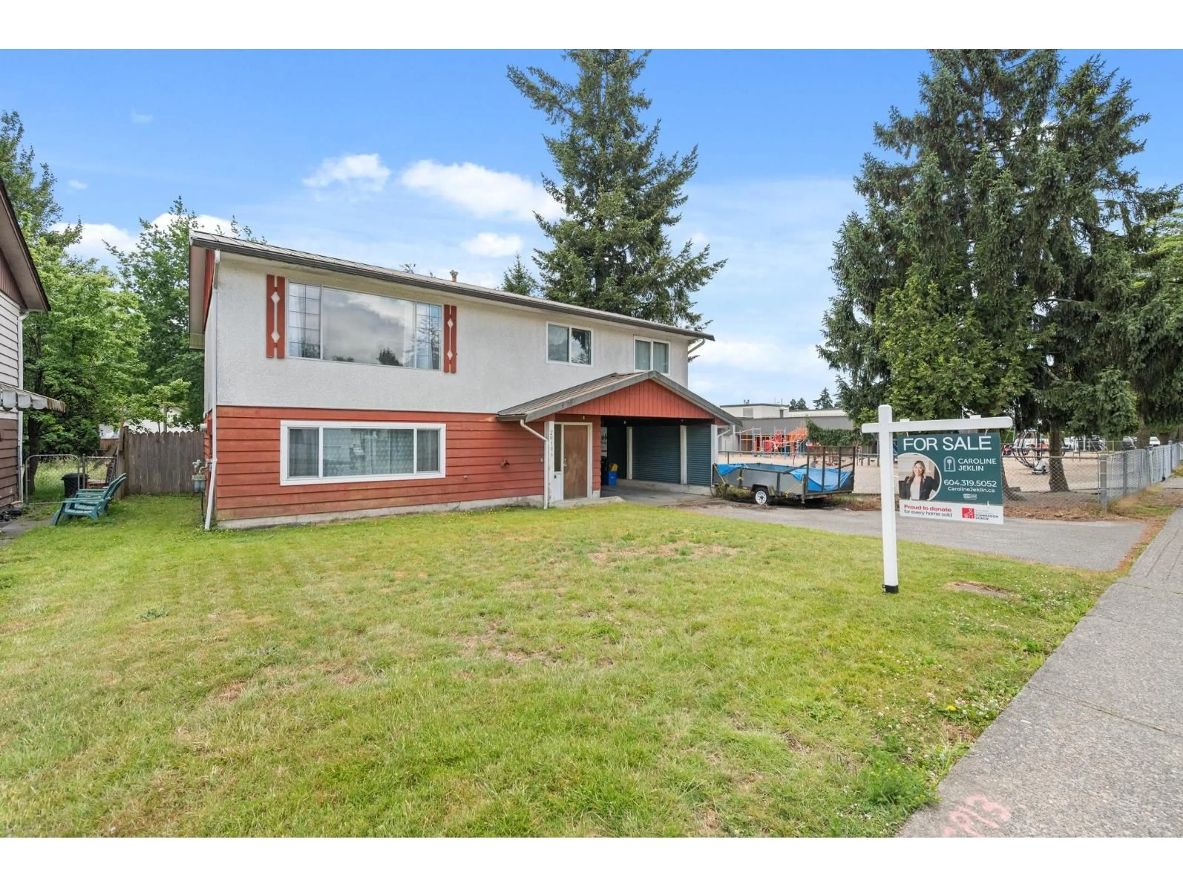 Home with vinyl exterior material, street for 20106 53 AVENUE, Langley British Columbia V3A3T9