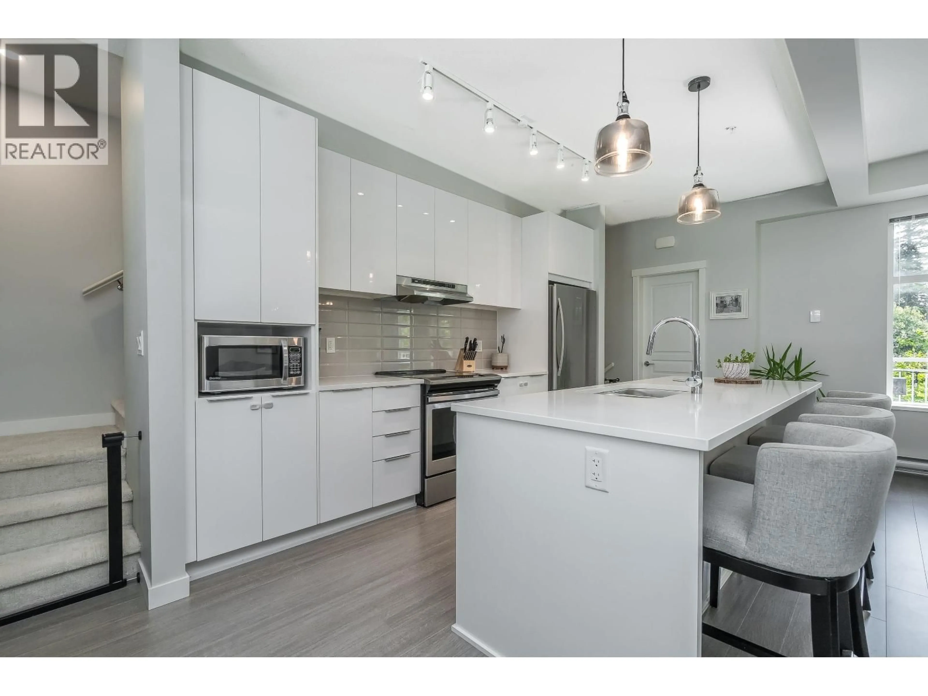 Open concept kitchen, unknown for 602 - 11295 PAZARENA PLACE, Maple Ridge British Columbia V2X4K9