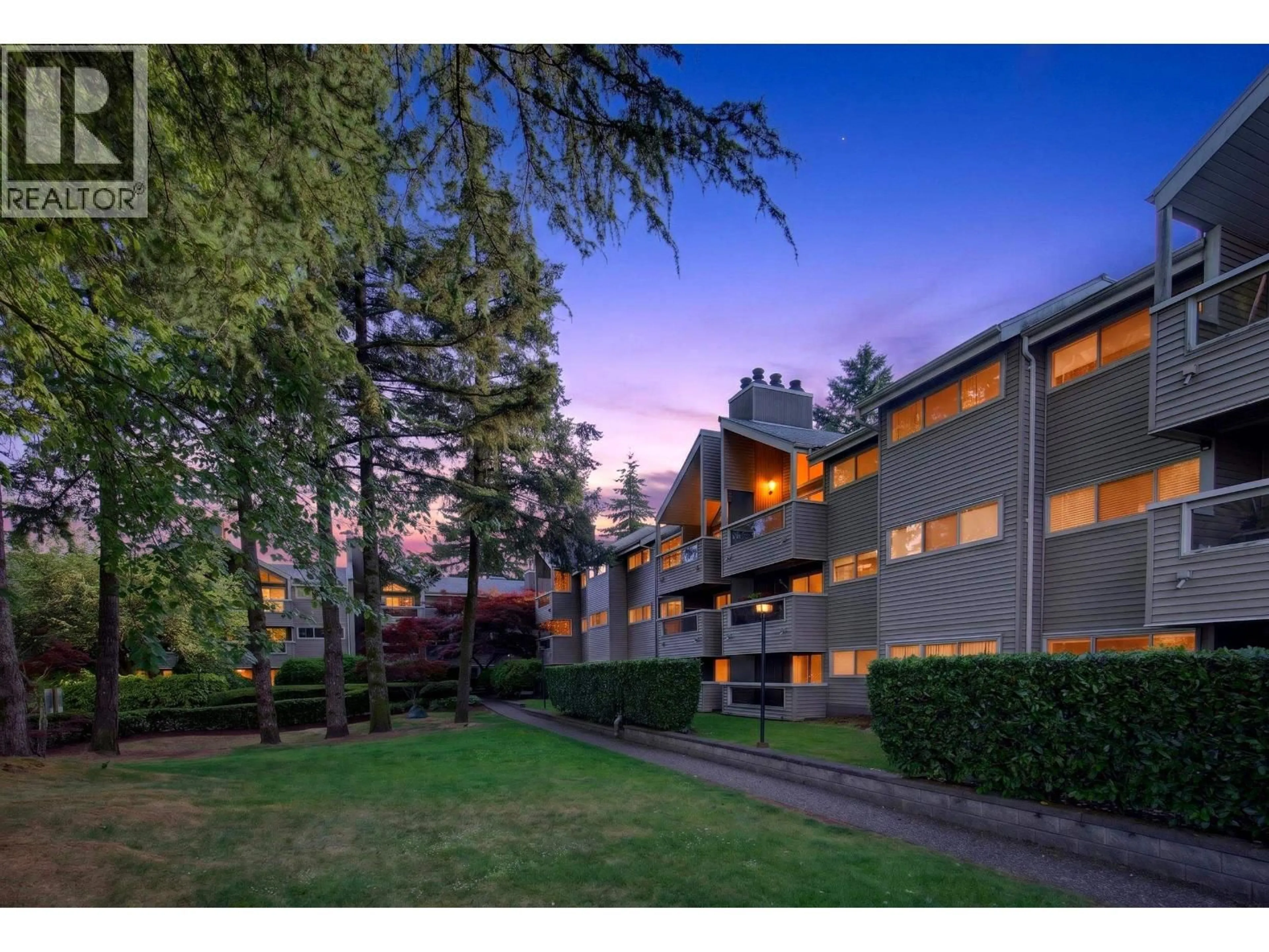Unknown for 305 - 932 ROBINSON STREET, Coquitlam British Columbia V3J7R8