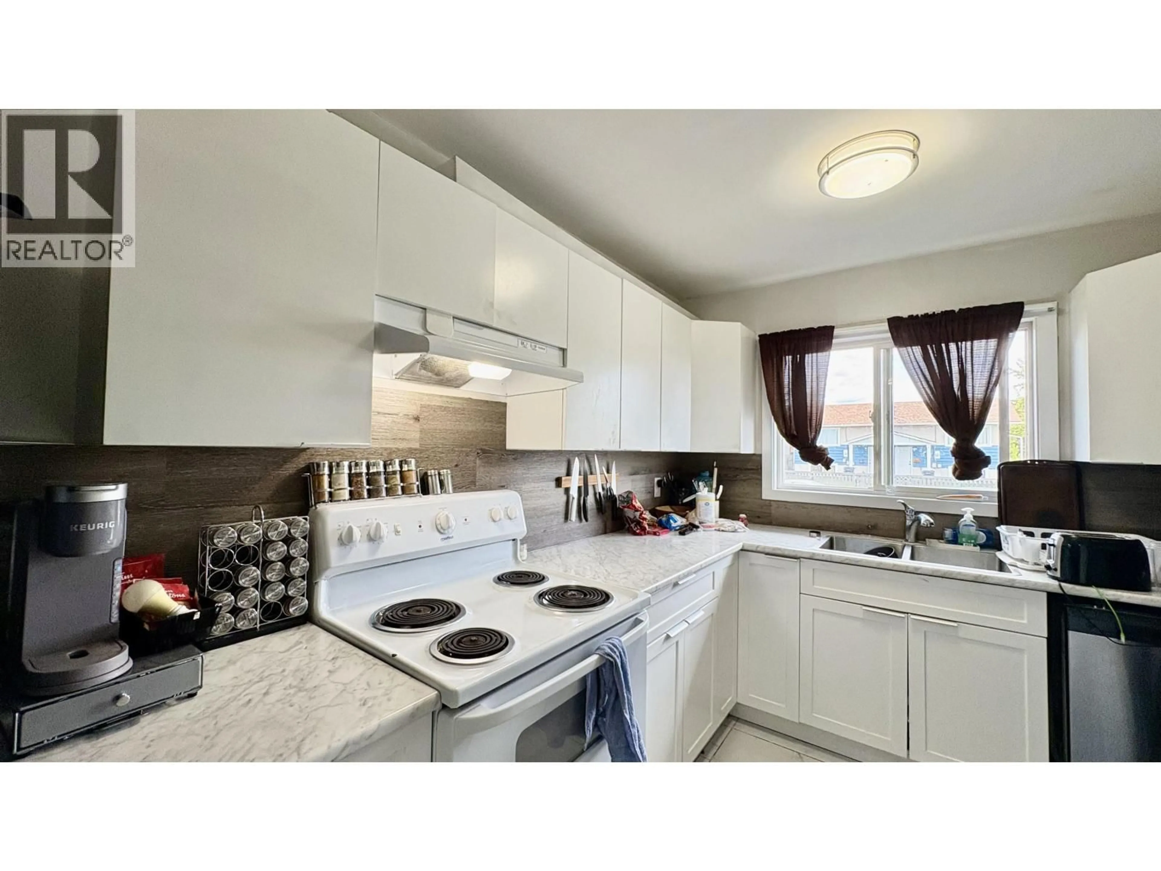 Standard kitchen, unknown for 2124 QUINCE STREET, Prince George British Columbia V2L2H1