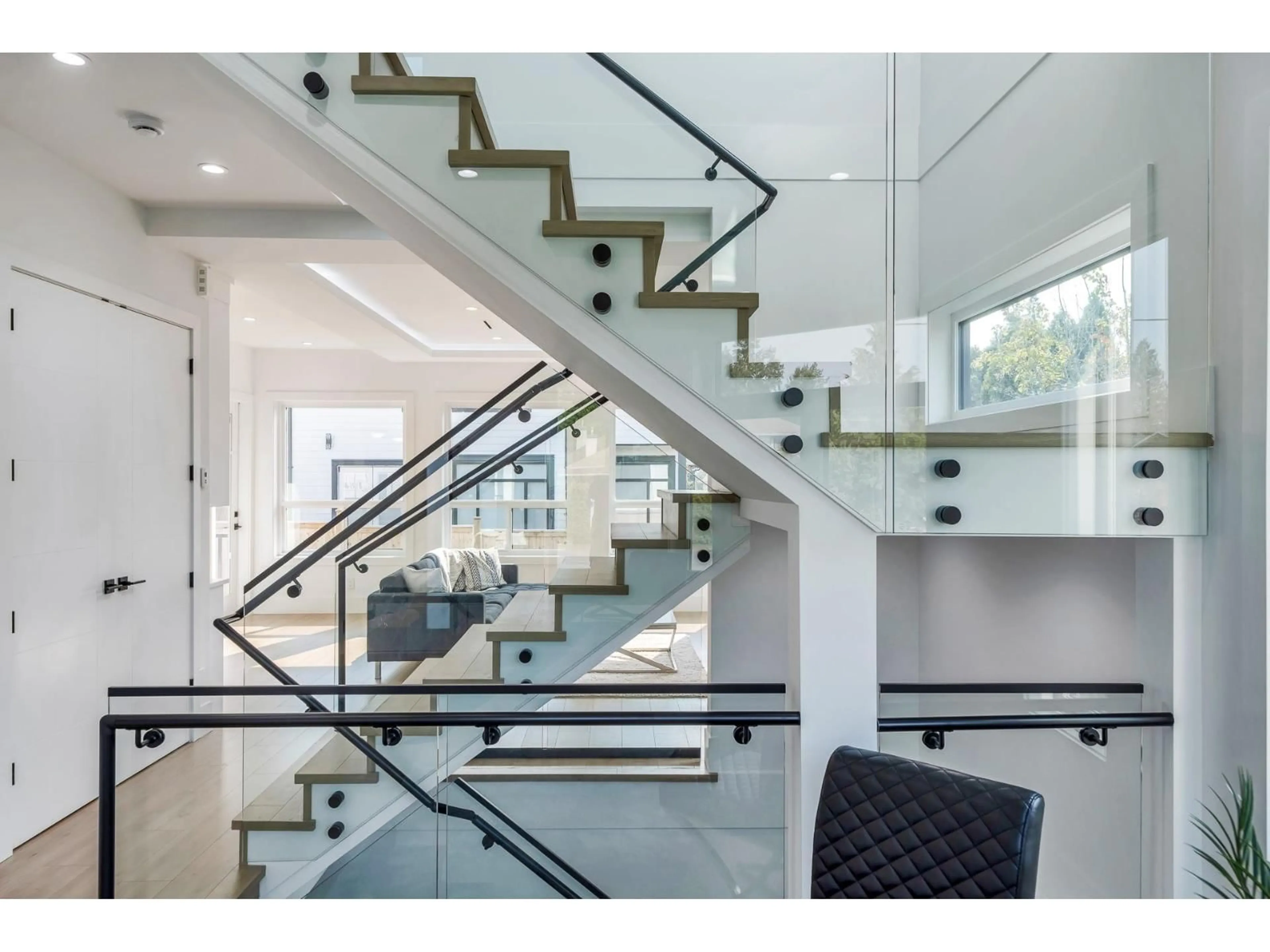 Stairs for 7120 204 STREET, Langley British Columbia V2Y3S7