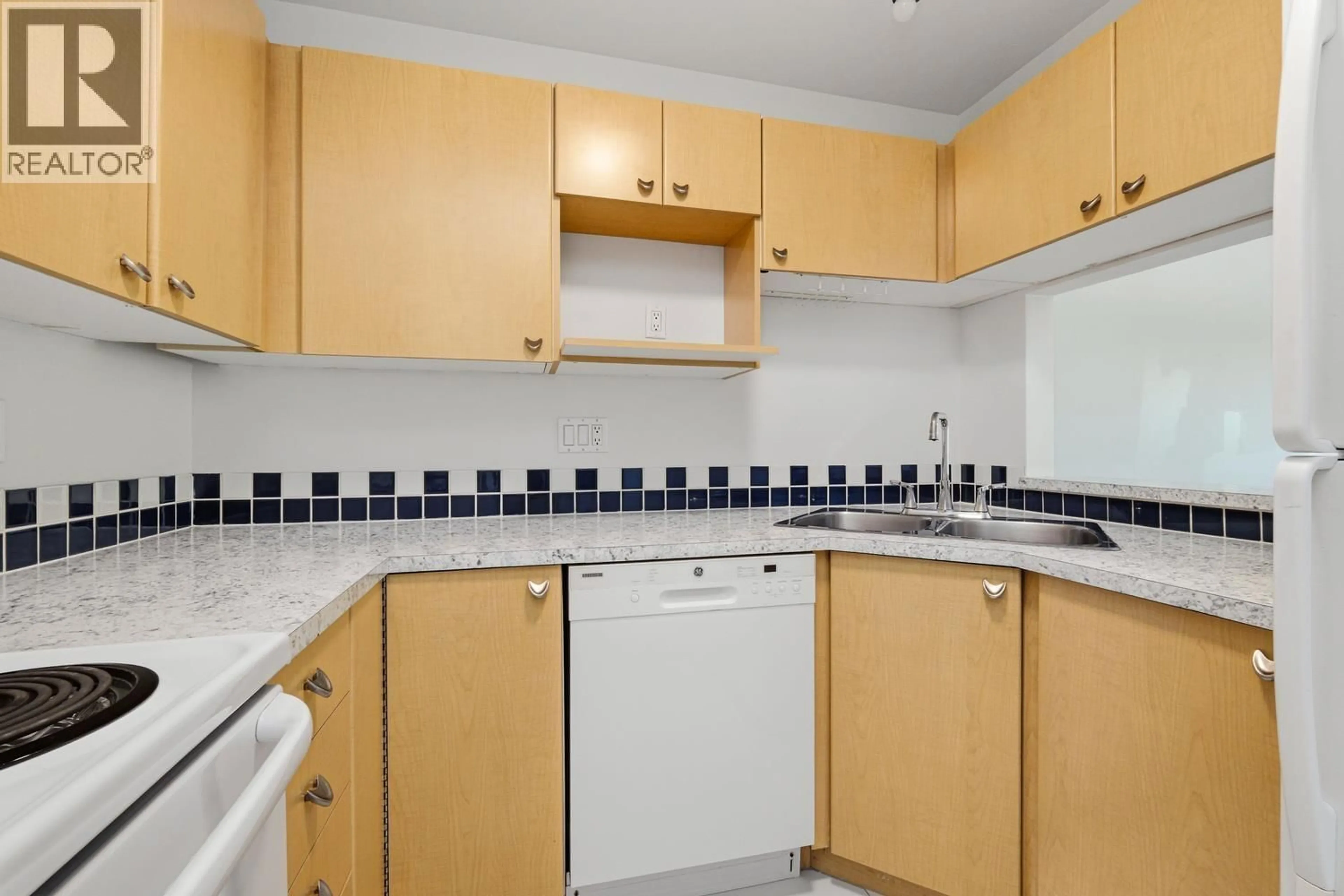 Standard kitchen, unknown for 1 - 5900 MUIR DRIVE, Richmond British Columbia V6V2Y8
