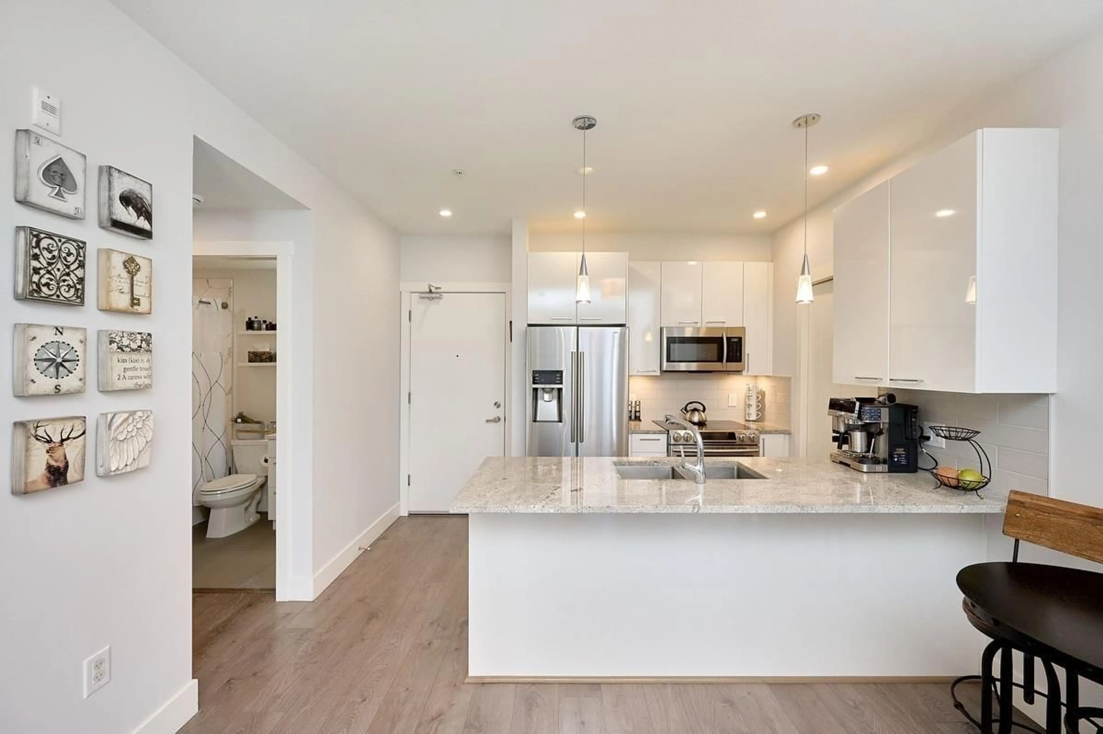 Open concept kitchen, unknown for 314 - 20175 53 AVENUE, Langley British Columbia V3A0J8