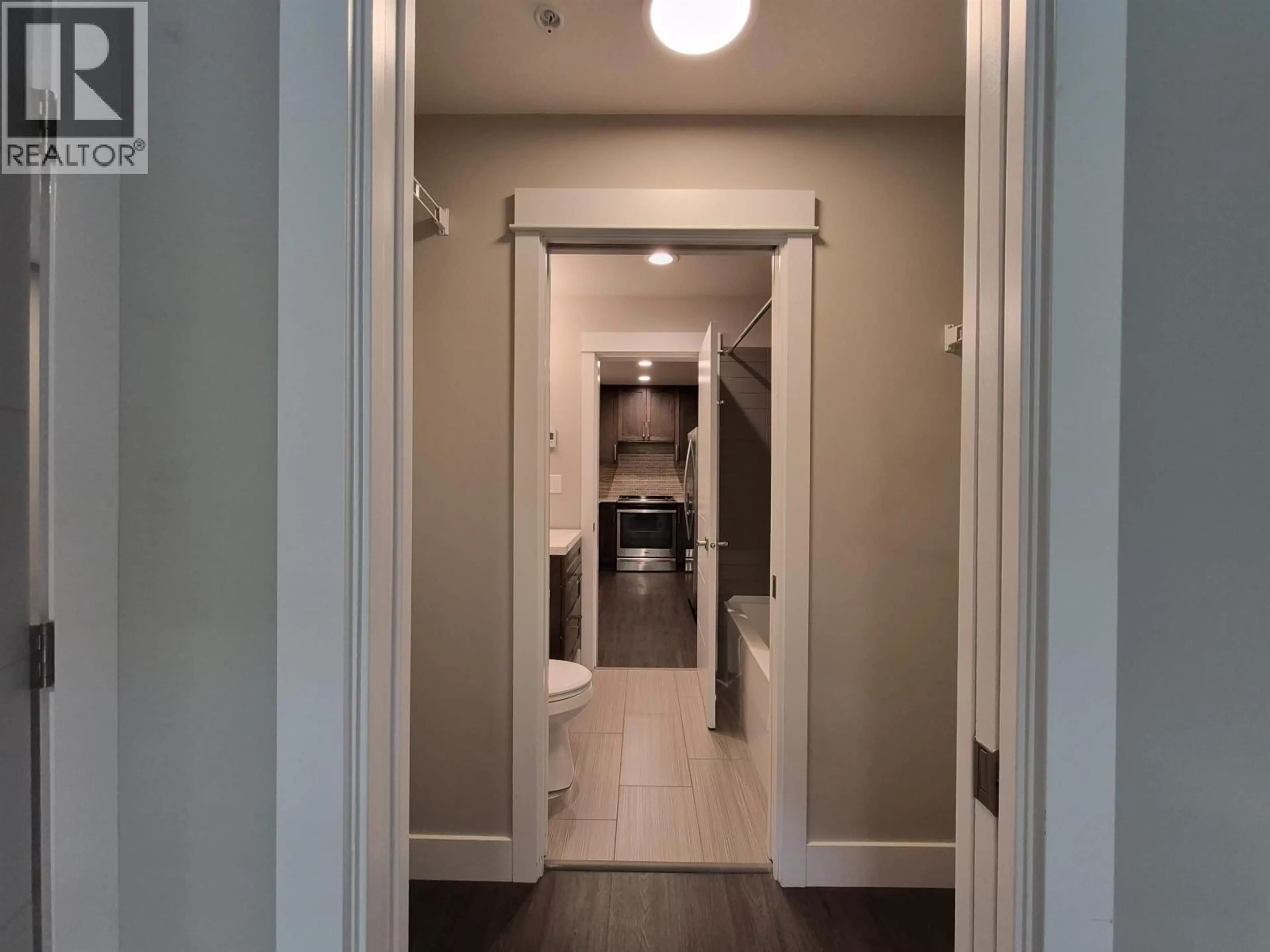 Indoor entryway for 107 - 2495 WILSON AVENUE, Port Coquitlam British Columbia V3C0E4