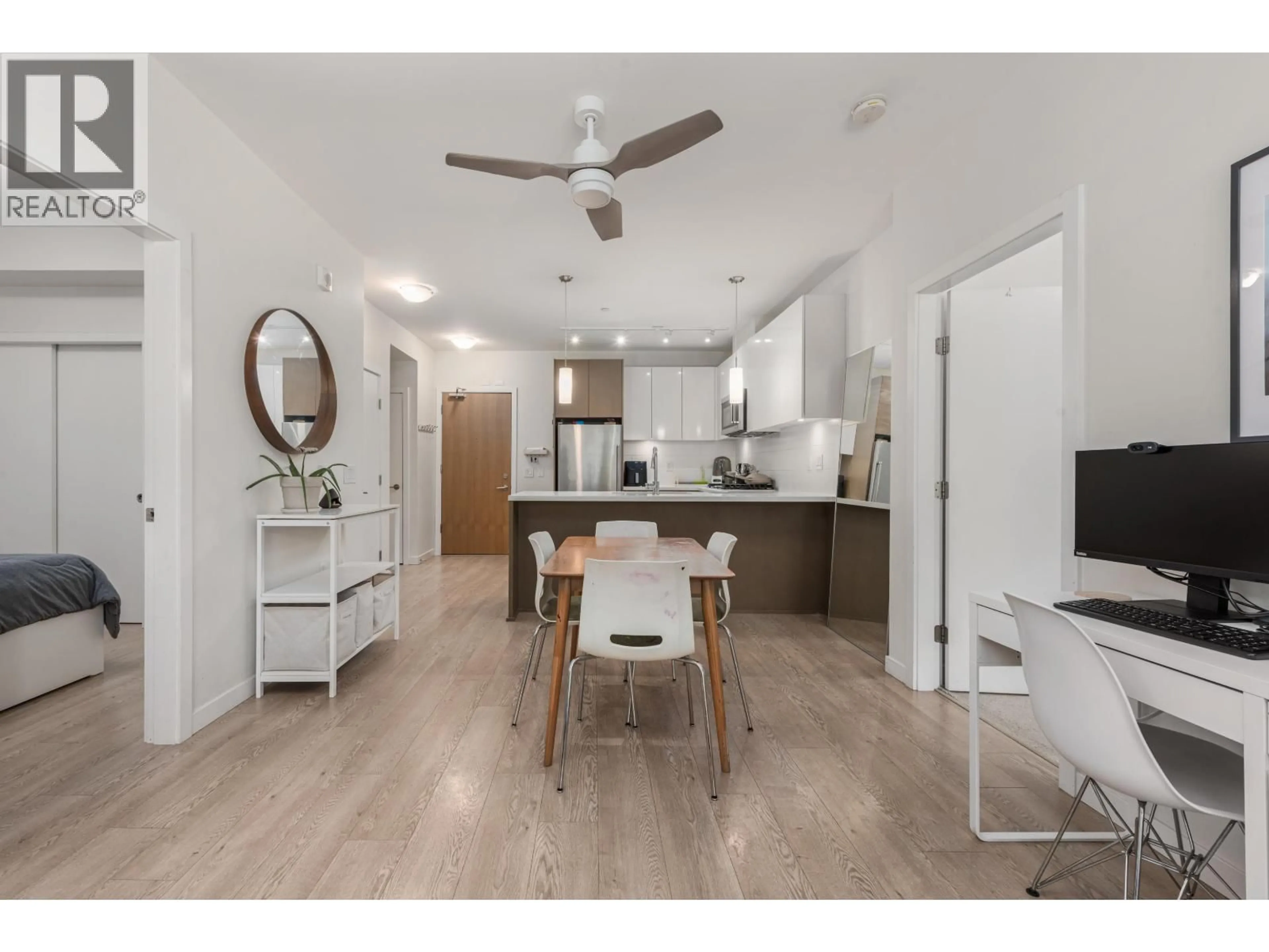 Open concept kitchen, wood/laminate floor for 206 - 28 ROYAL AVENUE, New Westminster British Columbia V3L0B7