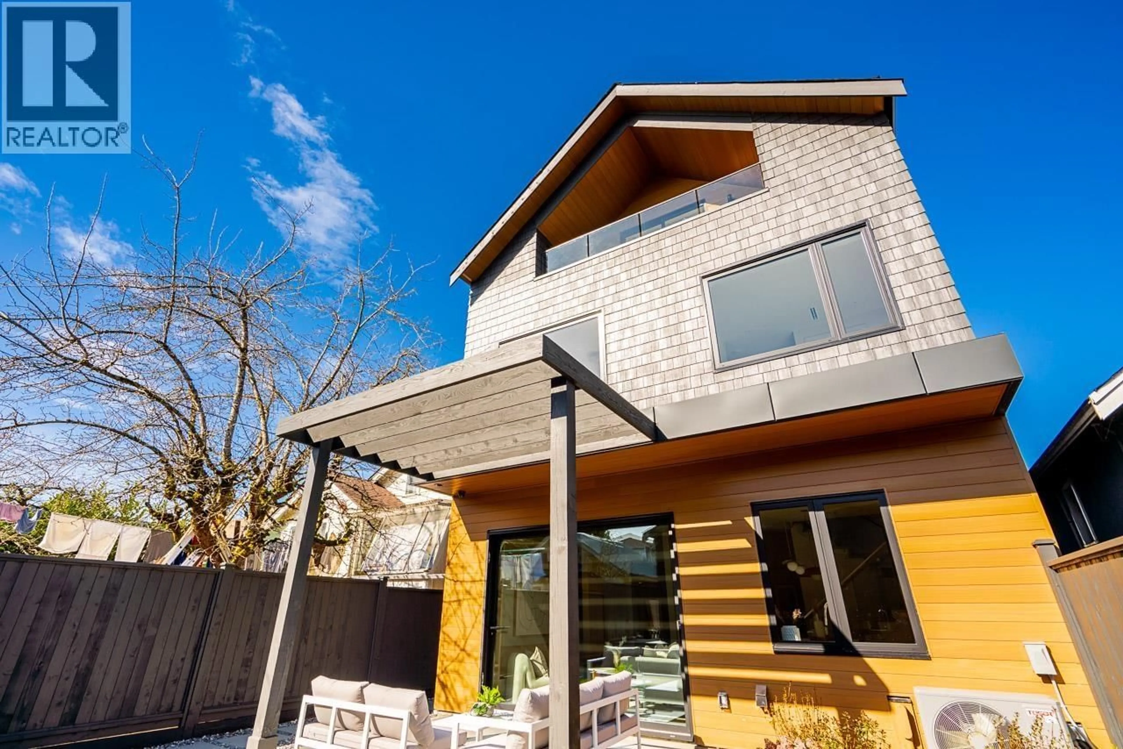 Home with brick exterior material, street for 2 - 372 37TH AVENUE, Vancouver British Columbia V5W1E7