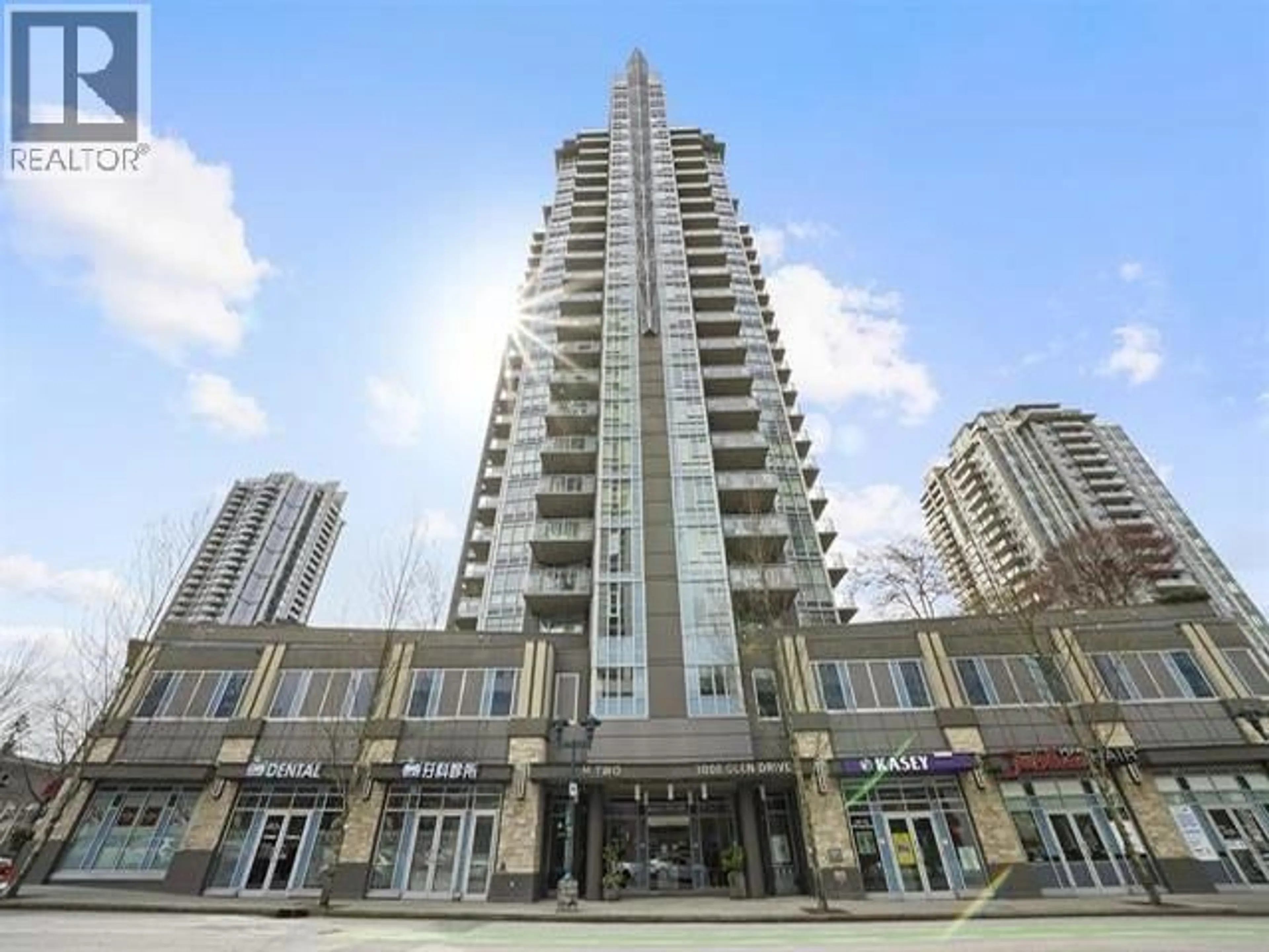 Indoor foyer for 607 - 3008 GLEN DRIVE, Coquitlam British Columbia V3B0J5