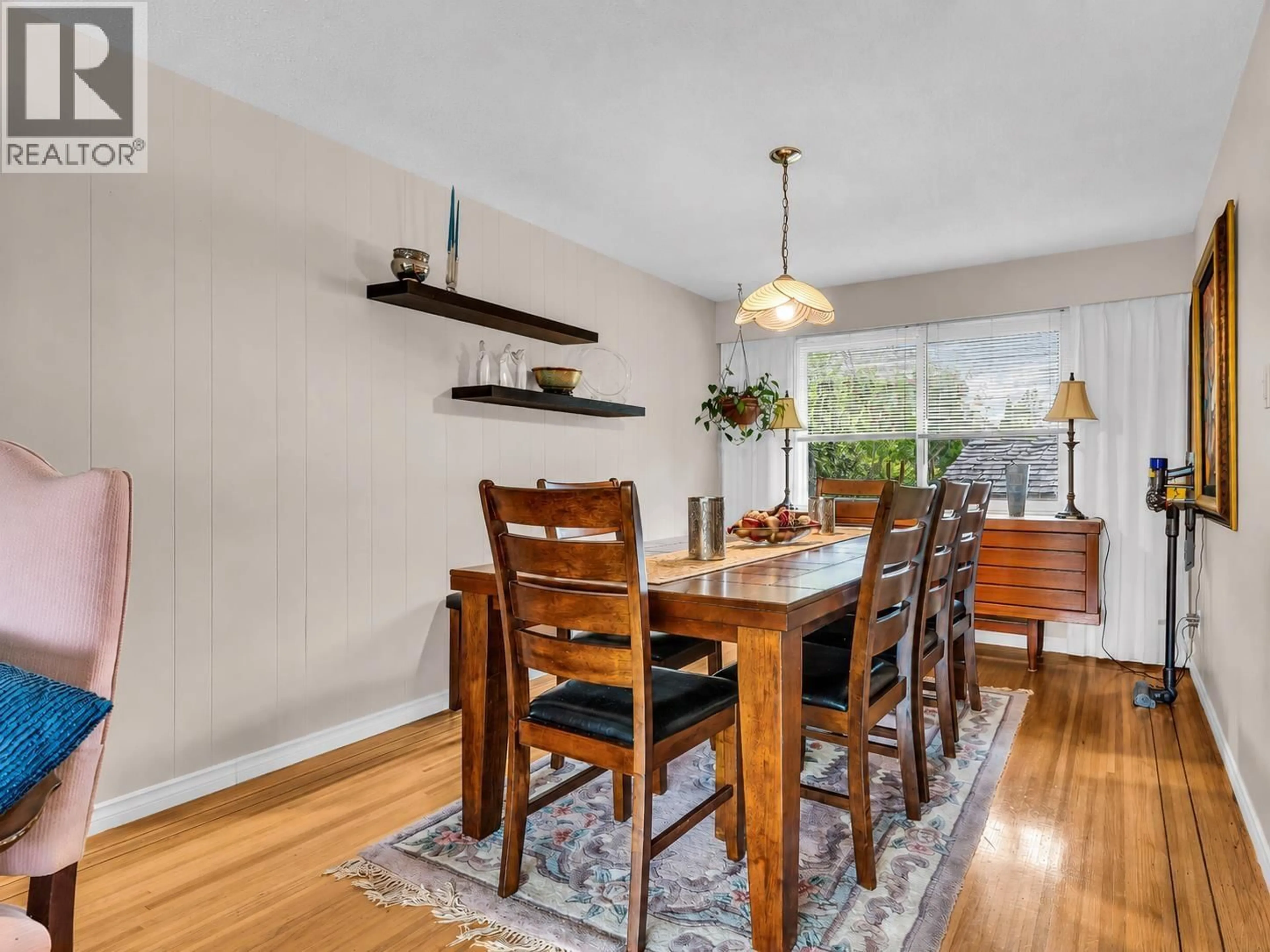 Dining room, wood/laminate floor for 3591 FRANCIS ROAD, Richmond British Columbia V7C1J4