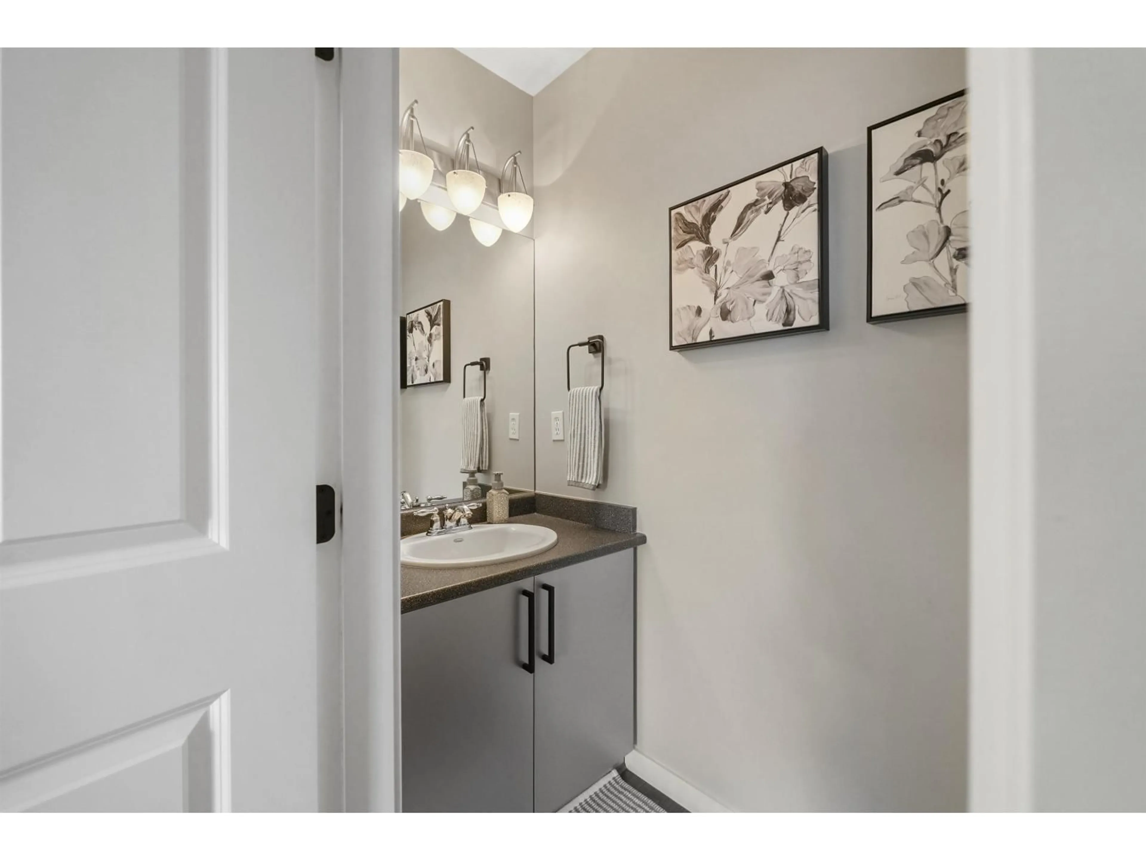 Unknown for 8 - 6575 192 STREET, Surrey British Columbia V4N5T8