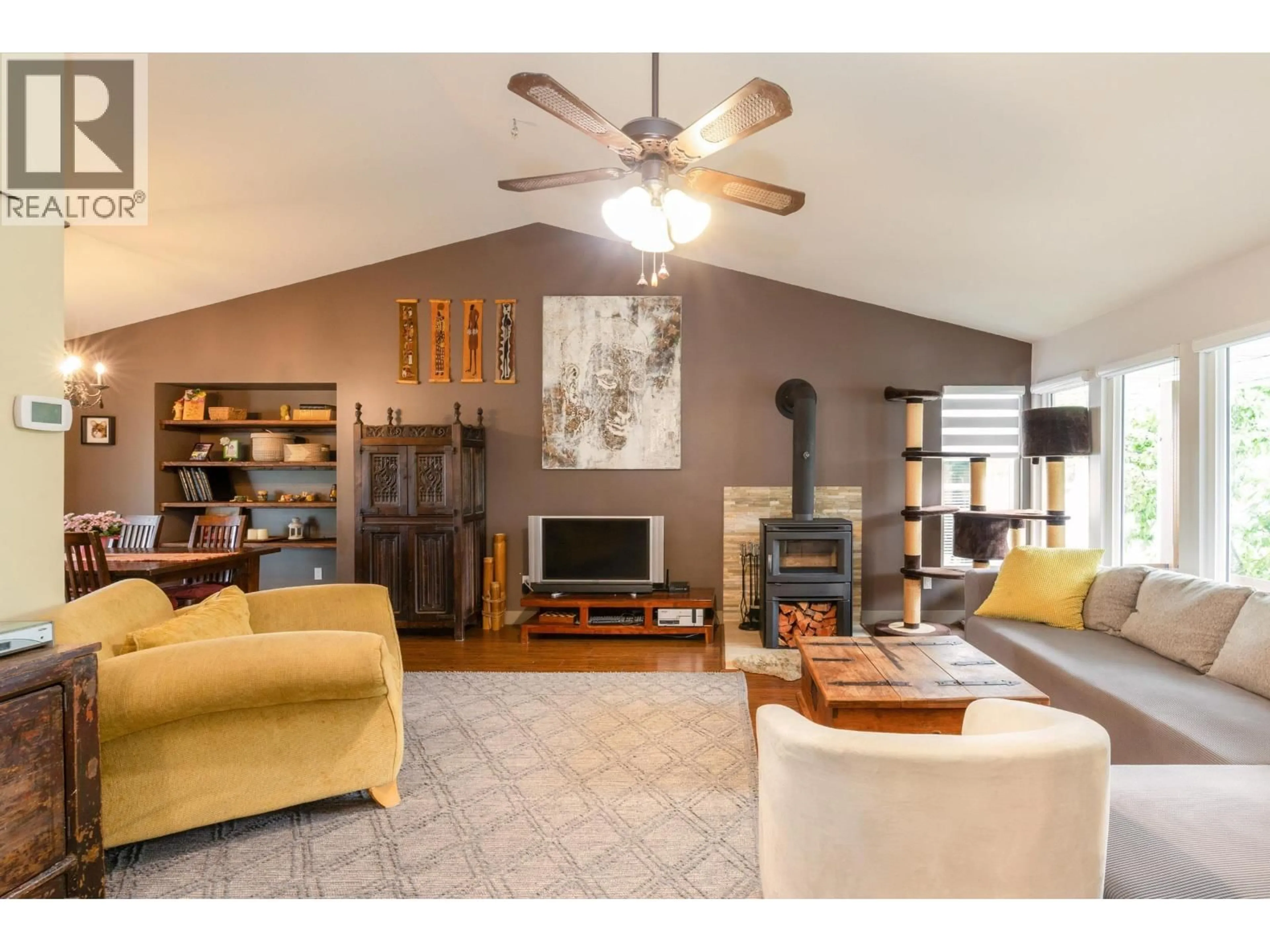Living room with furniture, unknown for 12193 MAKINSON STREET, Maple Ridge British Columbia V2X9P1