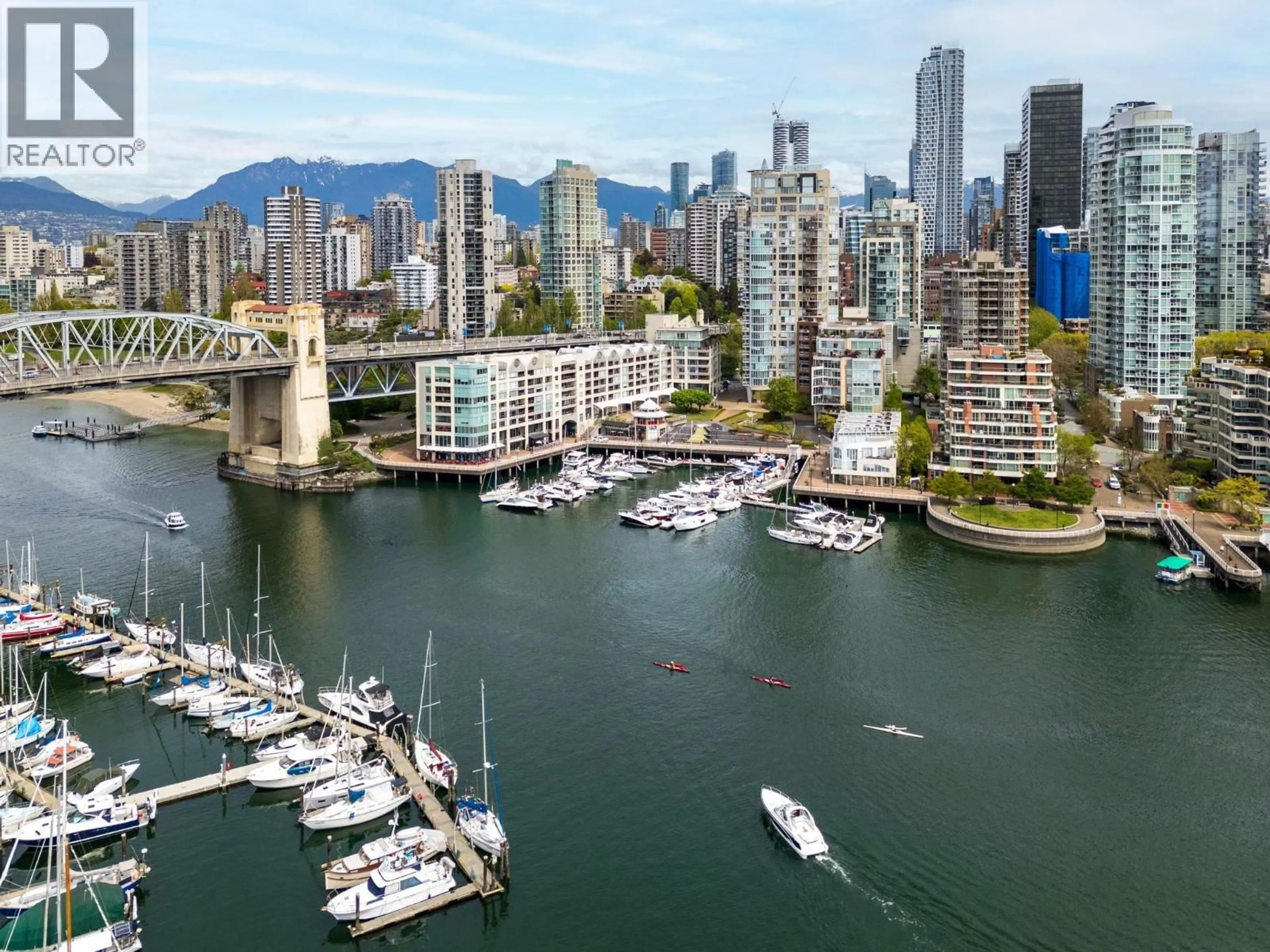 A pic from outside/outdoor area/front of a property/back of a property/a pic from drone, water/lake/river/ocean view for 1005 - 1000 BEACH AVENUE, Vancouver British Columbia V6E4M2