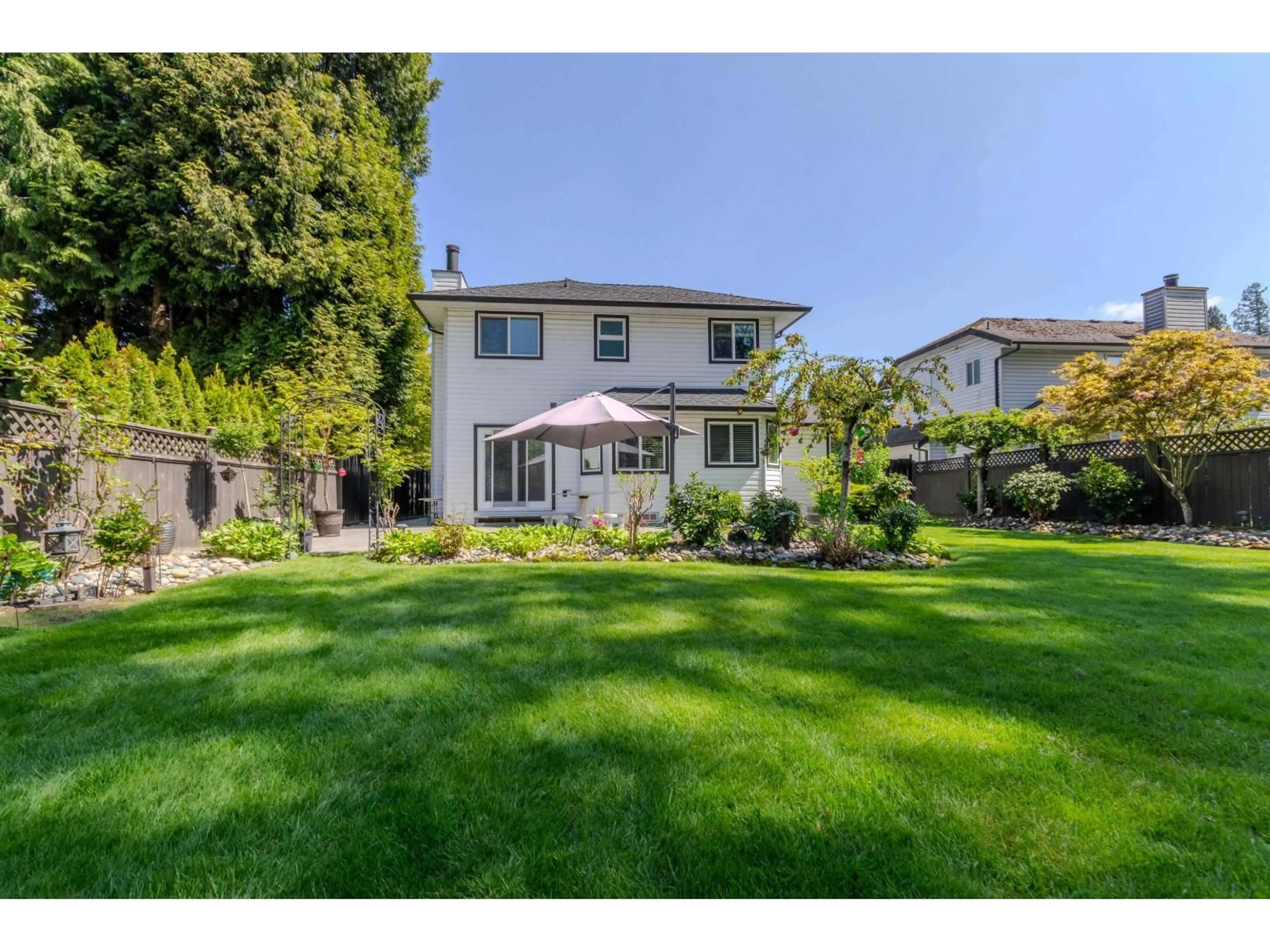 A pic from outside/outdoor area/front of a property/back of a property/a pic from drone, street for 11083 153A STREET, Surrey British Columbia V3R9H8