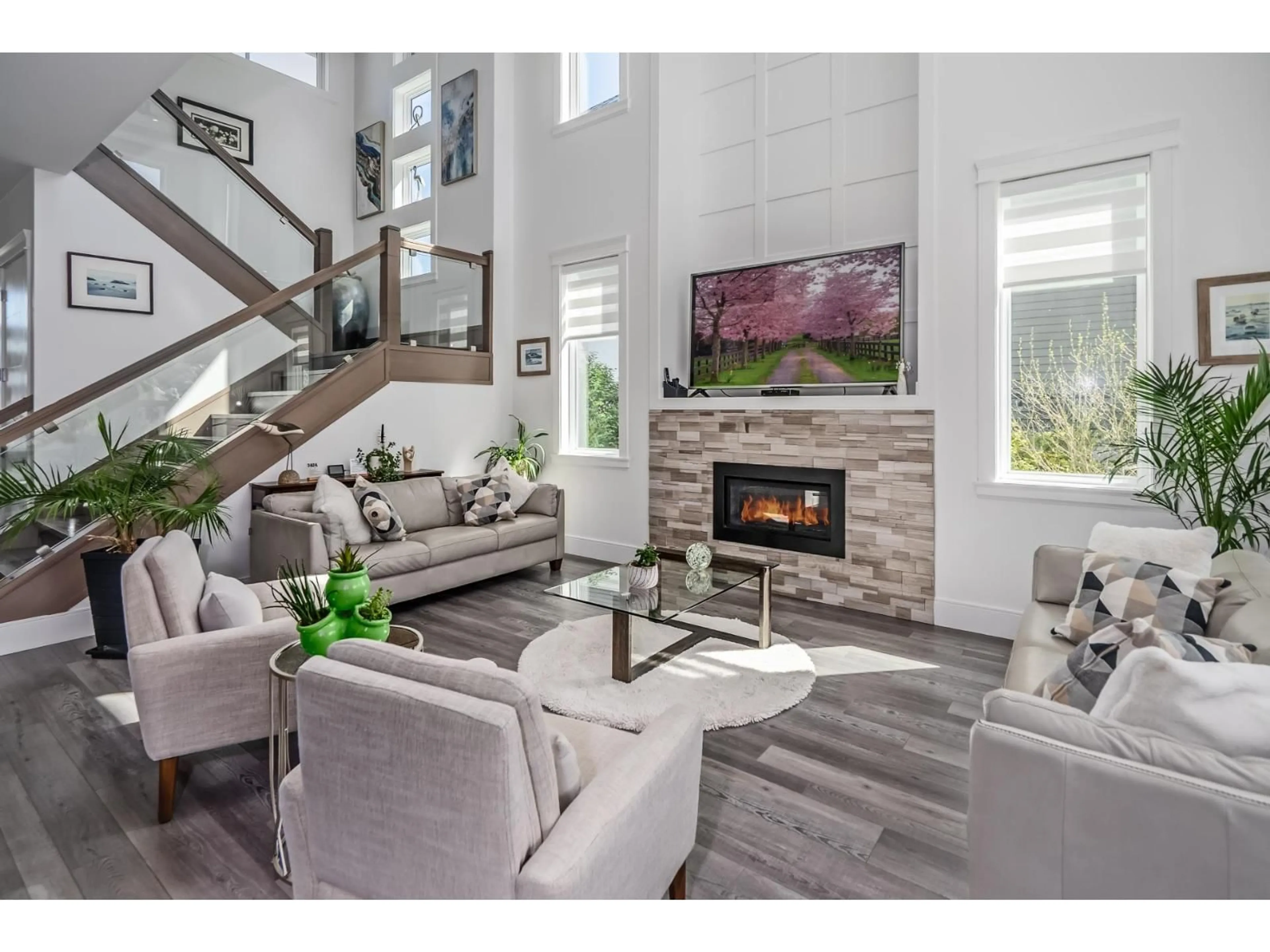 Living room with furniture, unknown for 35272 MCEWEN AVENUE, Mission British Columbia V2V0G2