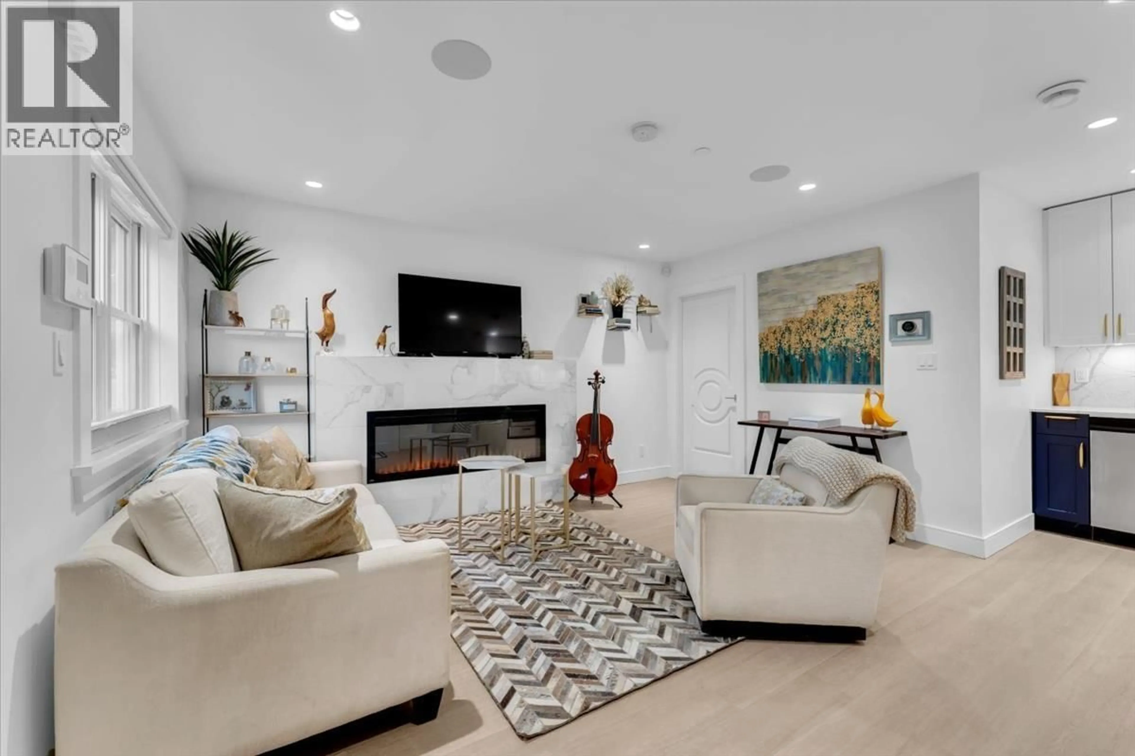 Living room with furniture, unknown for 1020 ODLUM DRIVE, Vancouver British Columbia V5L3L6