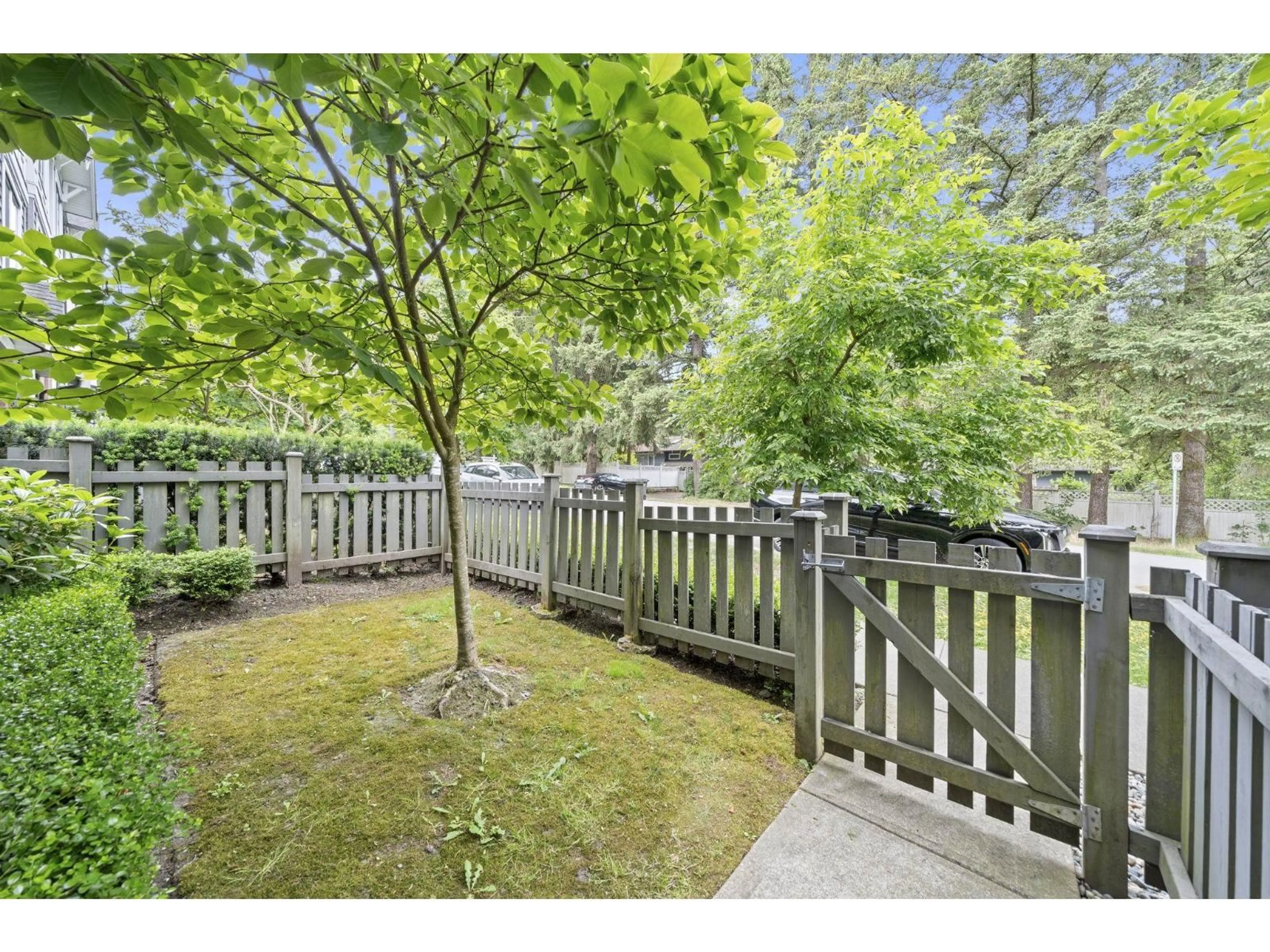 Patio, street for 11 - 9718 161A STREET, Surrey British Columbia V4N6S7
