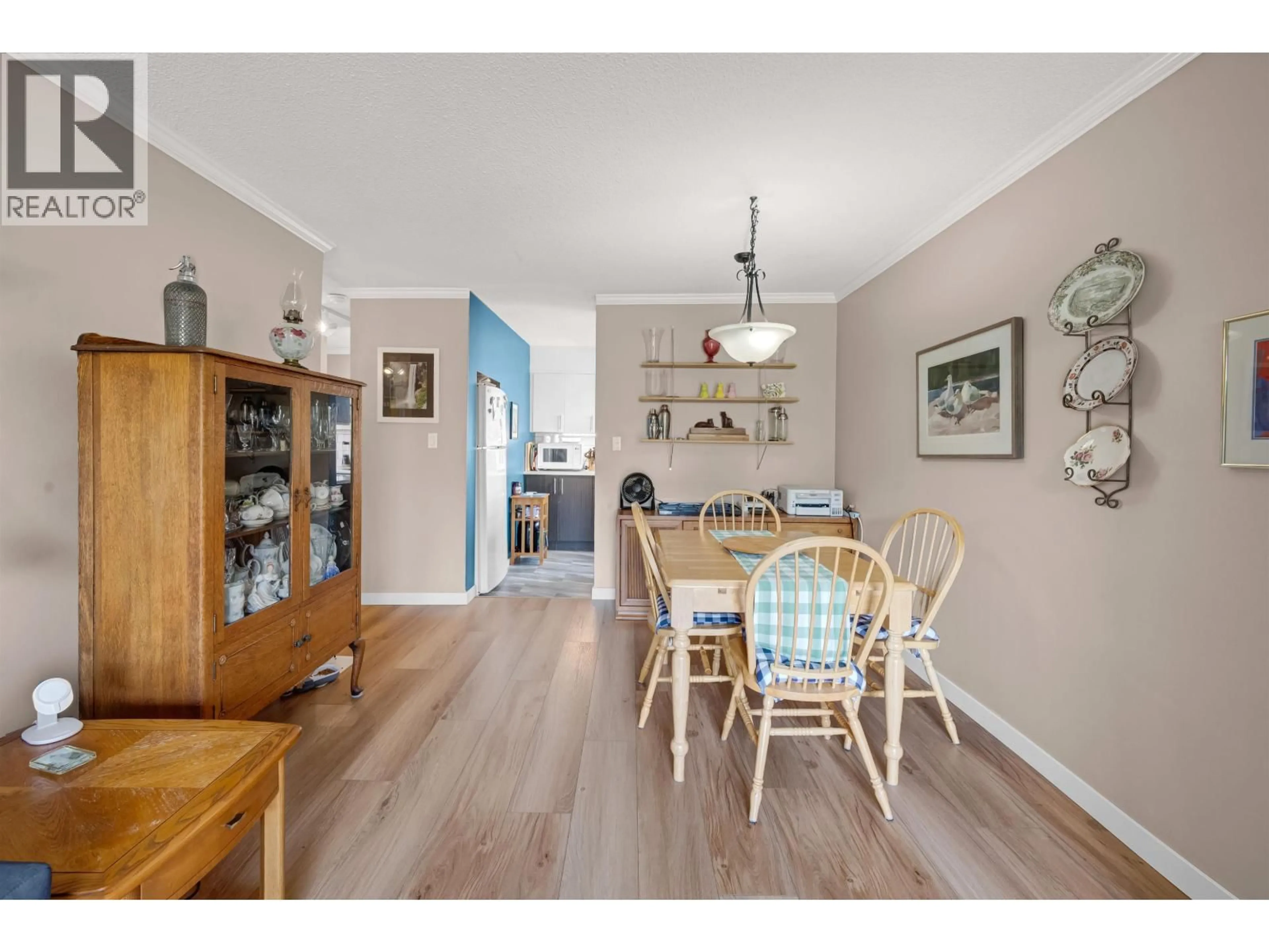 Dining room, wood/laminate floor for 101 - 611 BLACKFORD STREET, New Westminster British Columbia V3M1R7