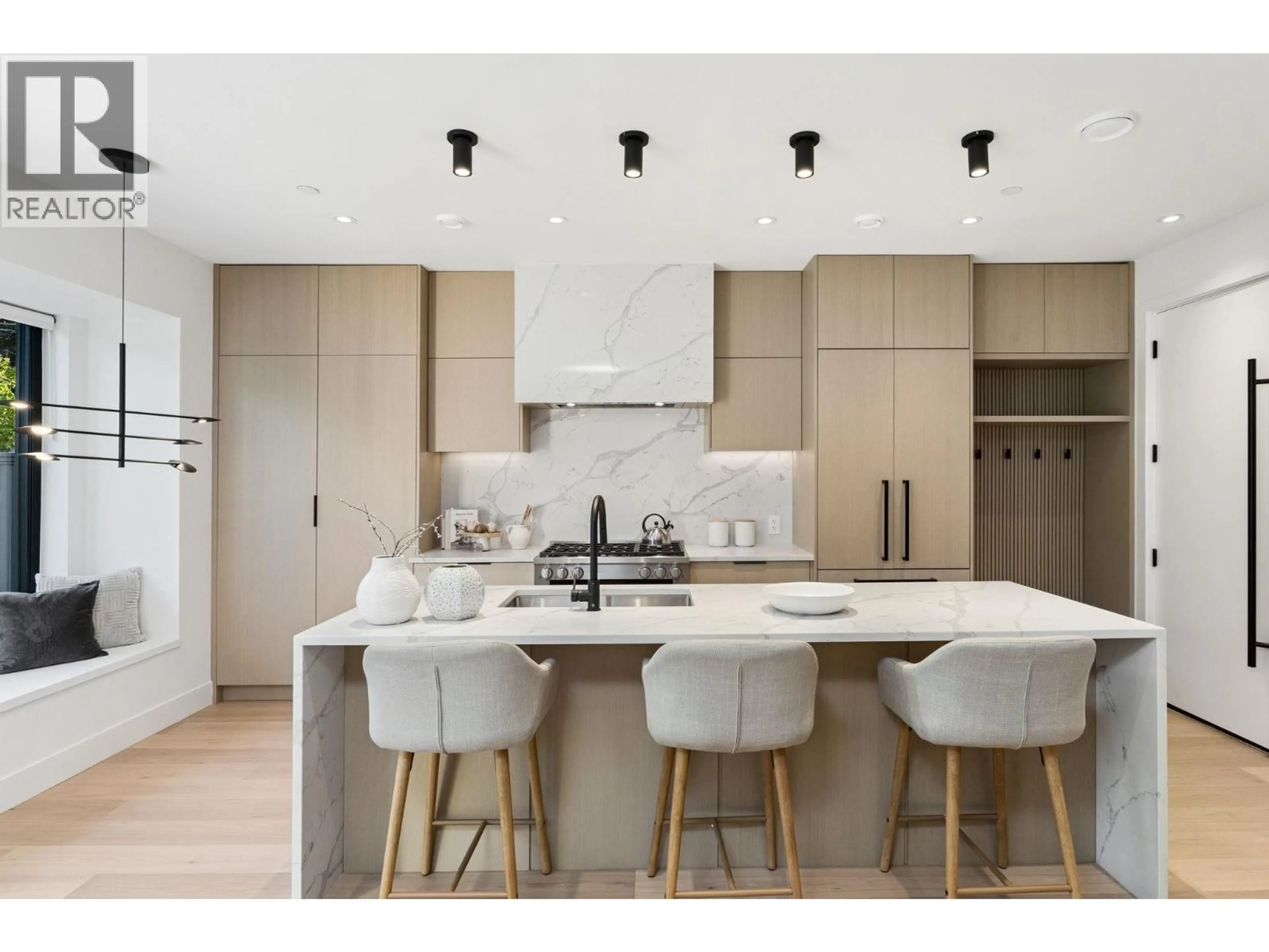 Contemporary kitchen, unknown for 2 - 3036 14TH AVENUE, Vancouver British Columbia V6K2X8