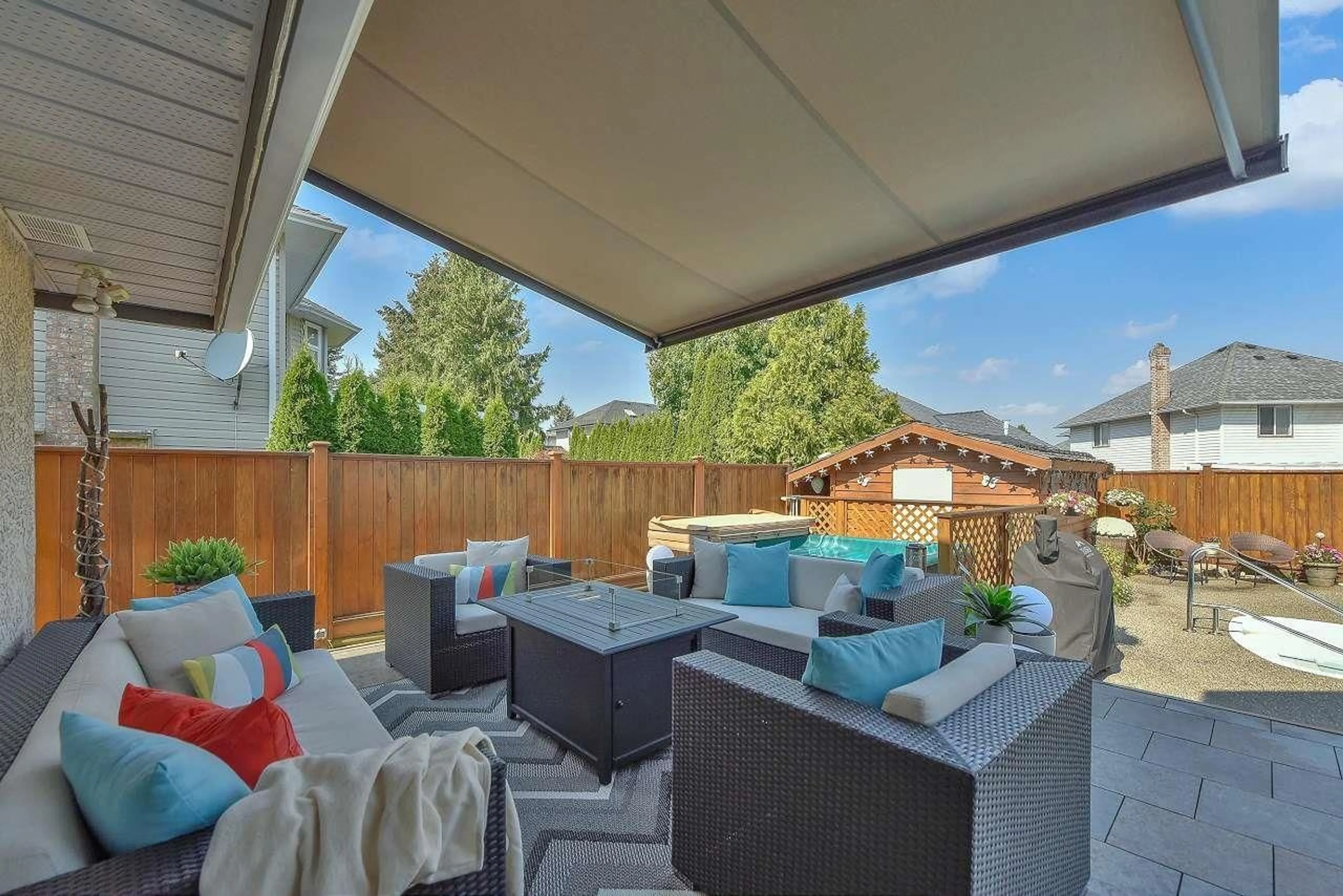 Patio, street for 16529 85TH STREET, Surrey British Columbia V4N3H2