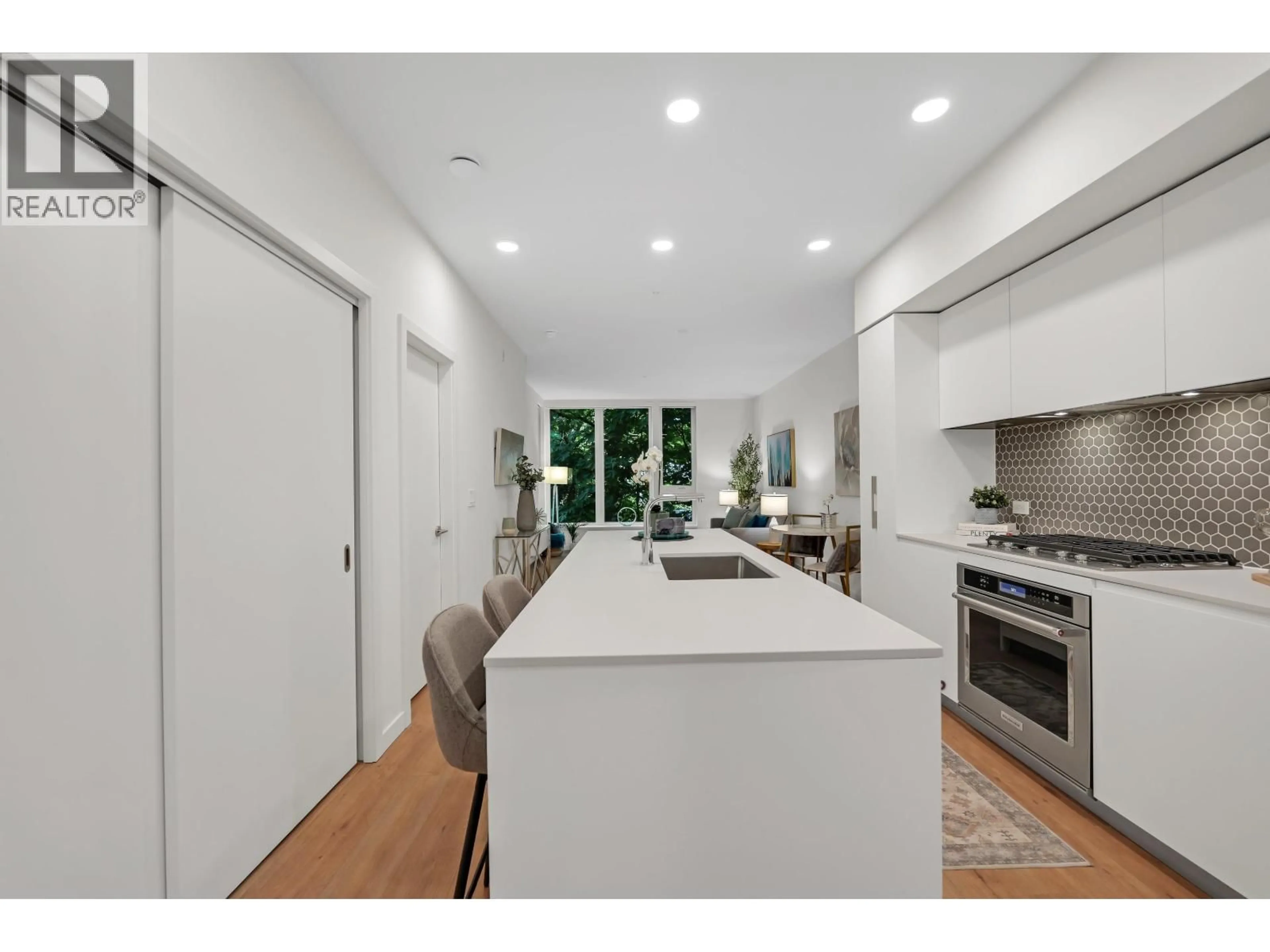 Open concept kitchen, unknown for 320 - 1500 SCOTT CRESCENT, Squamish British Columbia V8B1G5