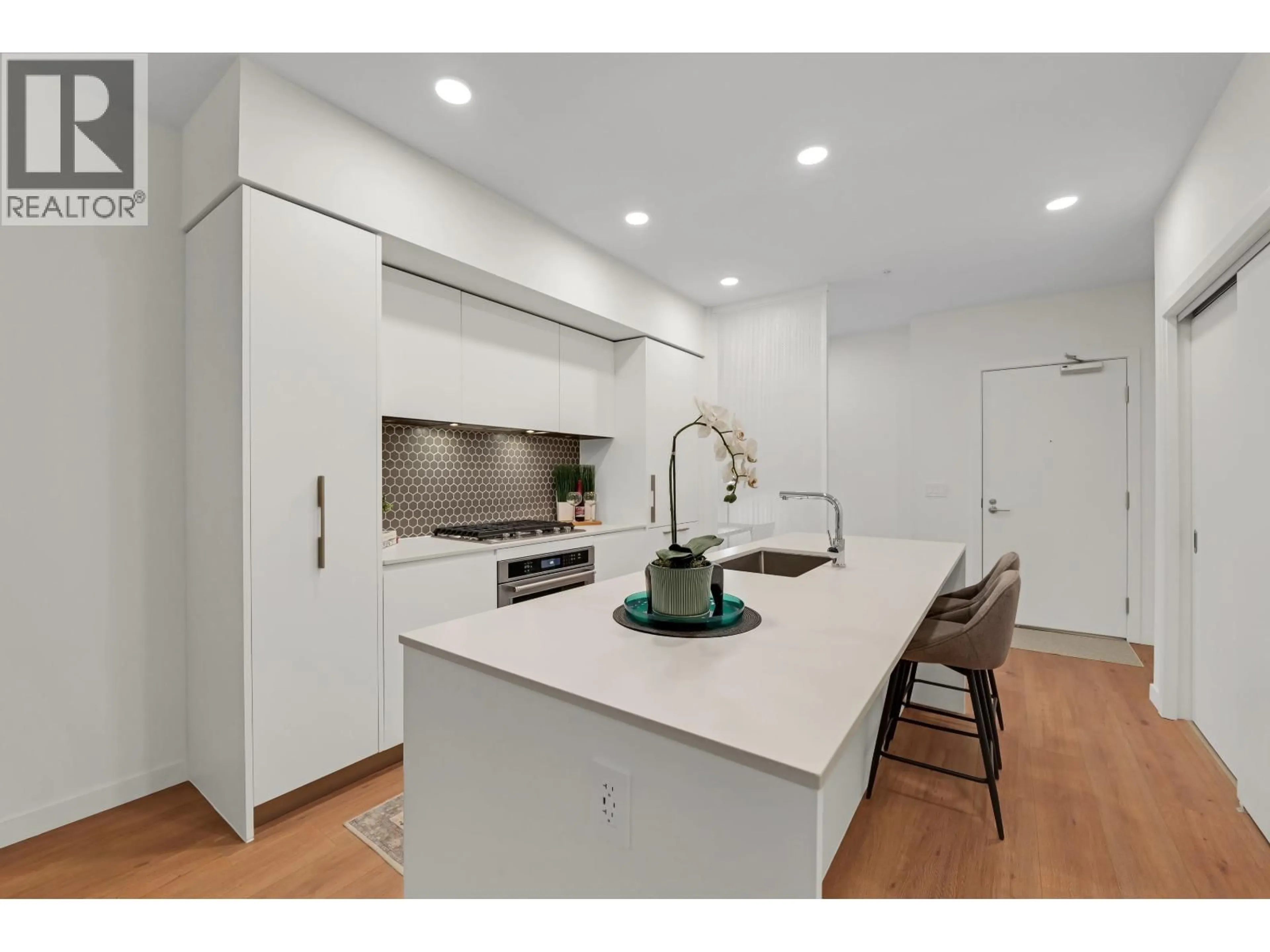 Open concept kitchen, unknown for 320 - 1500 SCOTT CRESCENT, Squamish British Columbia V8B1G5