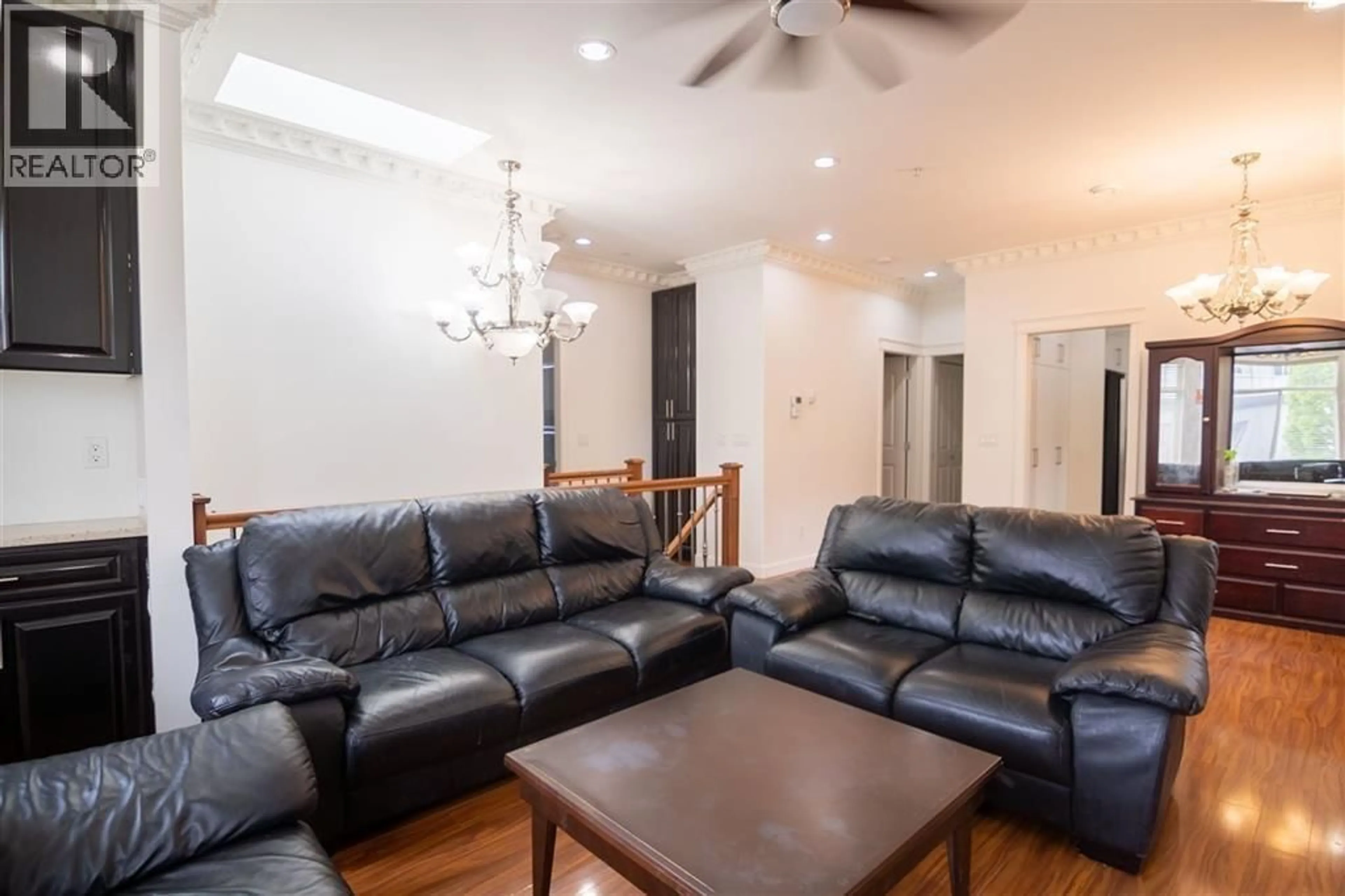 Living room with furniture, unknown for 728 49TH AVENUE, Vancouver British Columbia V5W2H4