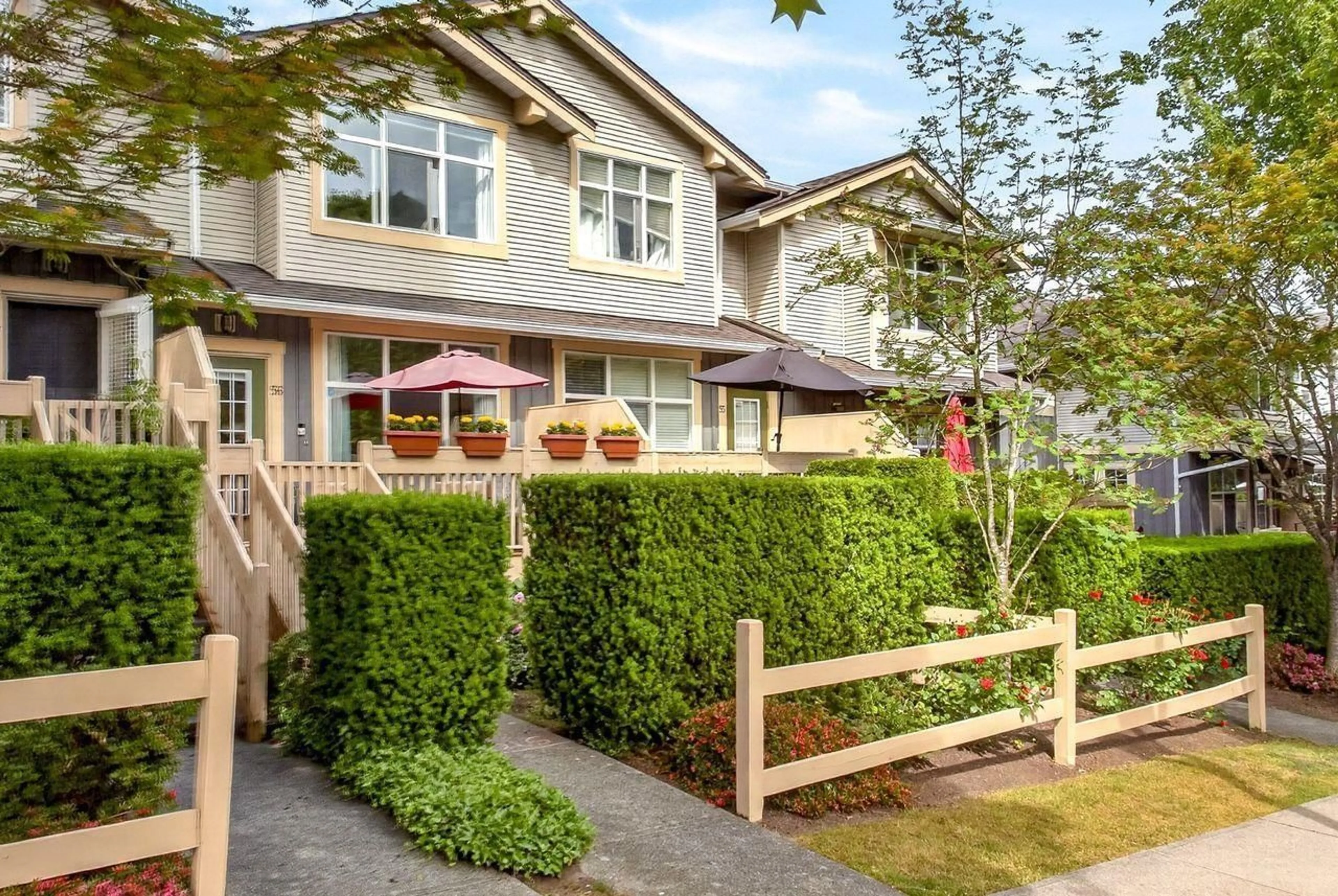 Home with vinyl exterior material, street for 56 - 14959 58 AVENUE, Surrey British Columbia V3S9Y9