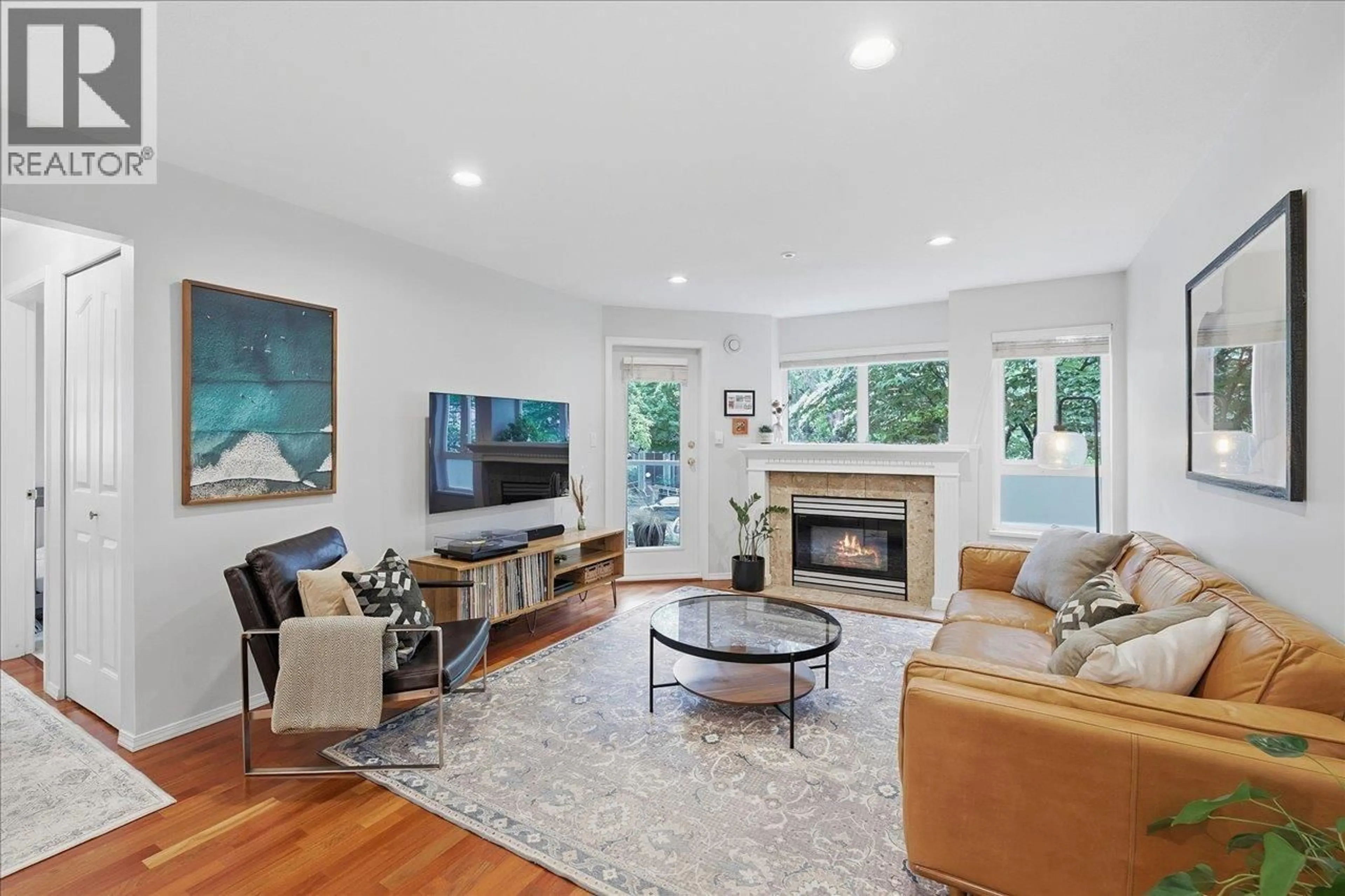 Living room with furniture, unknown for 202 - 1738 FRANCES STREET, Vancouver British Columbia V5L1Z6